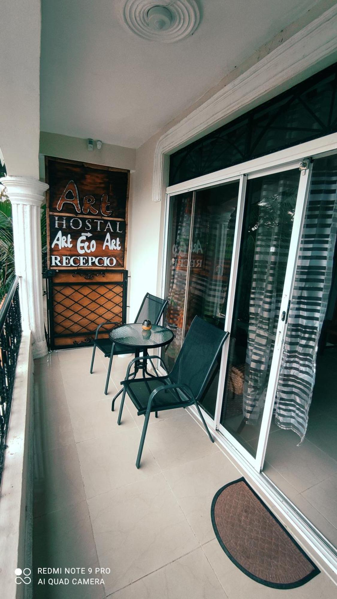 Private Rooms-art Guest house *
