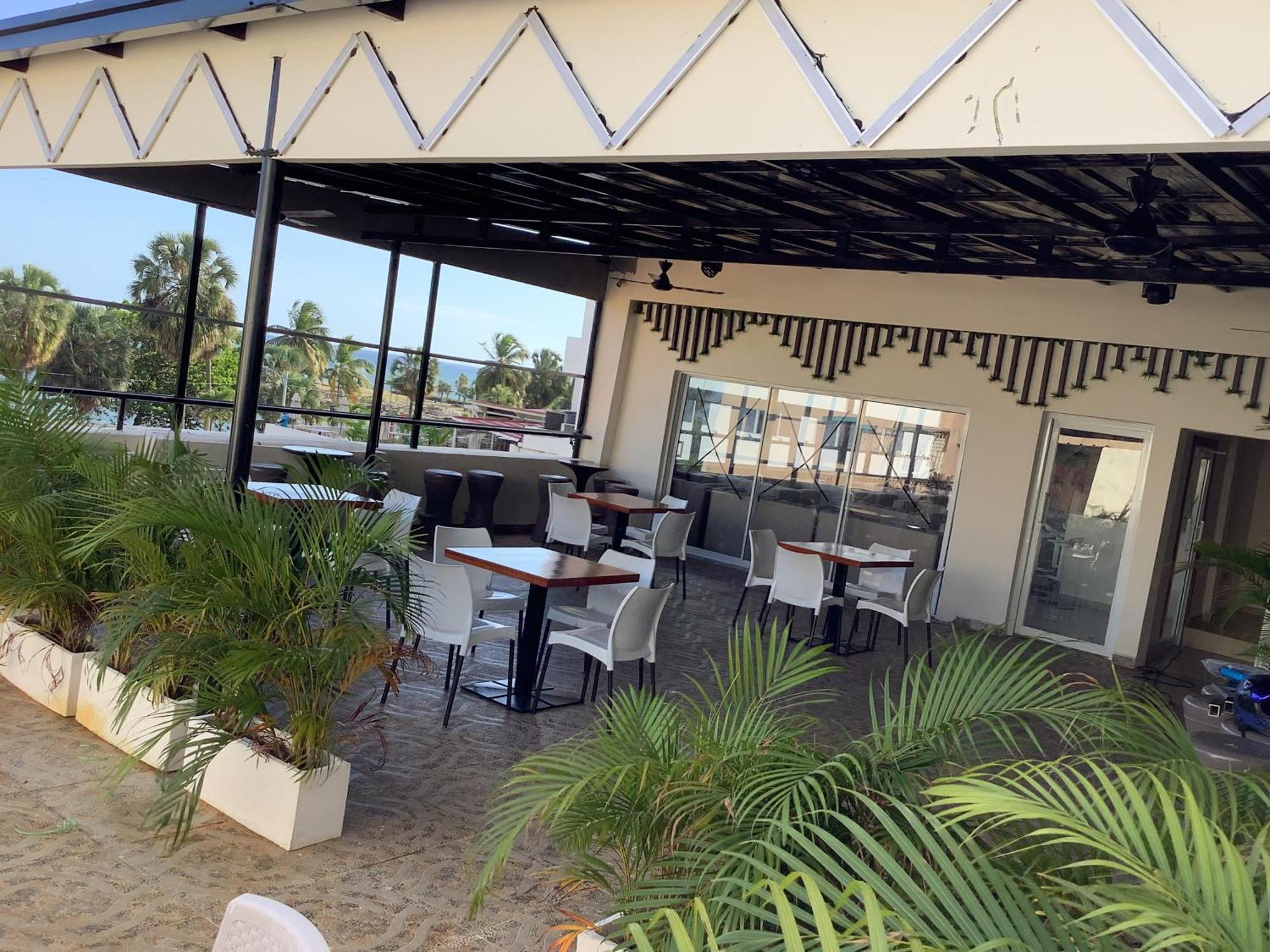 Blue Malecon And 3*