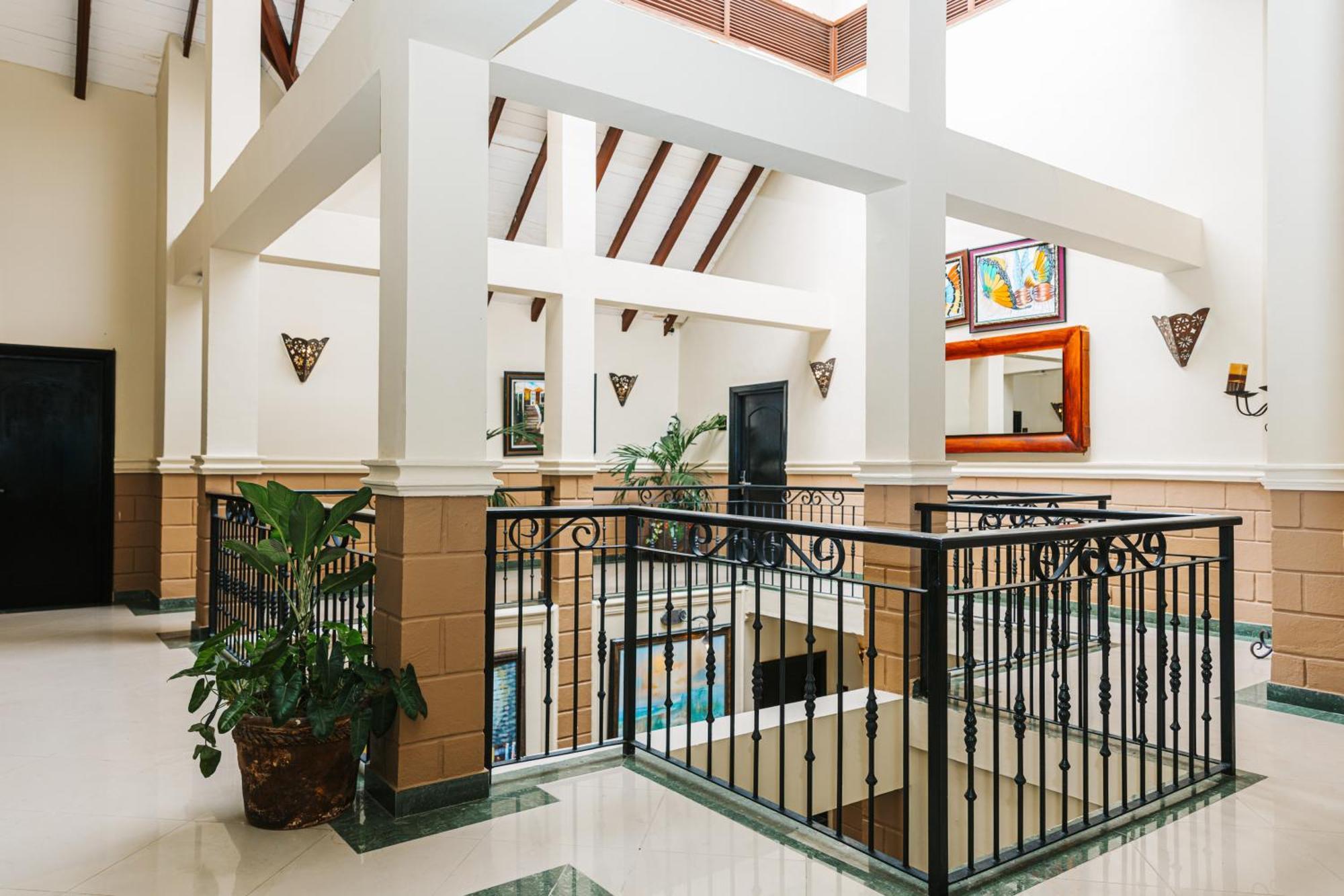 Hotel Plaza Brisas Mt 3*