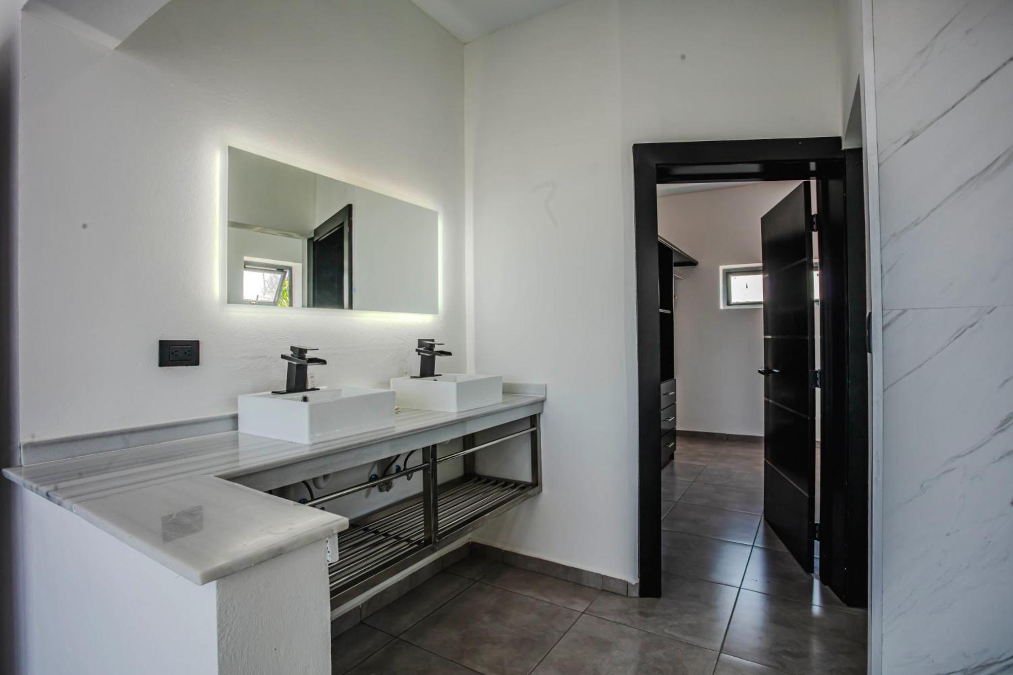 Instyle Residences At Rizz Hotel