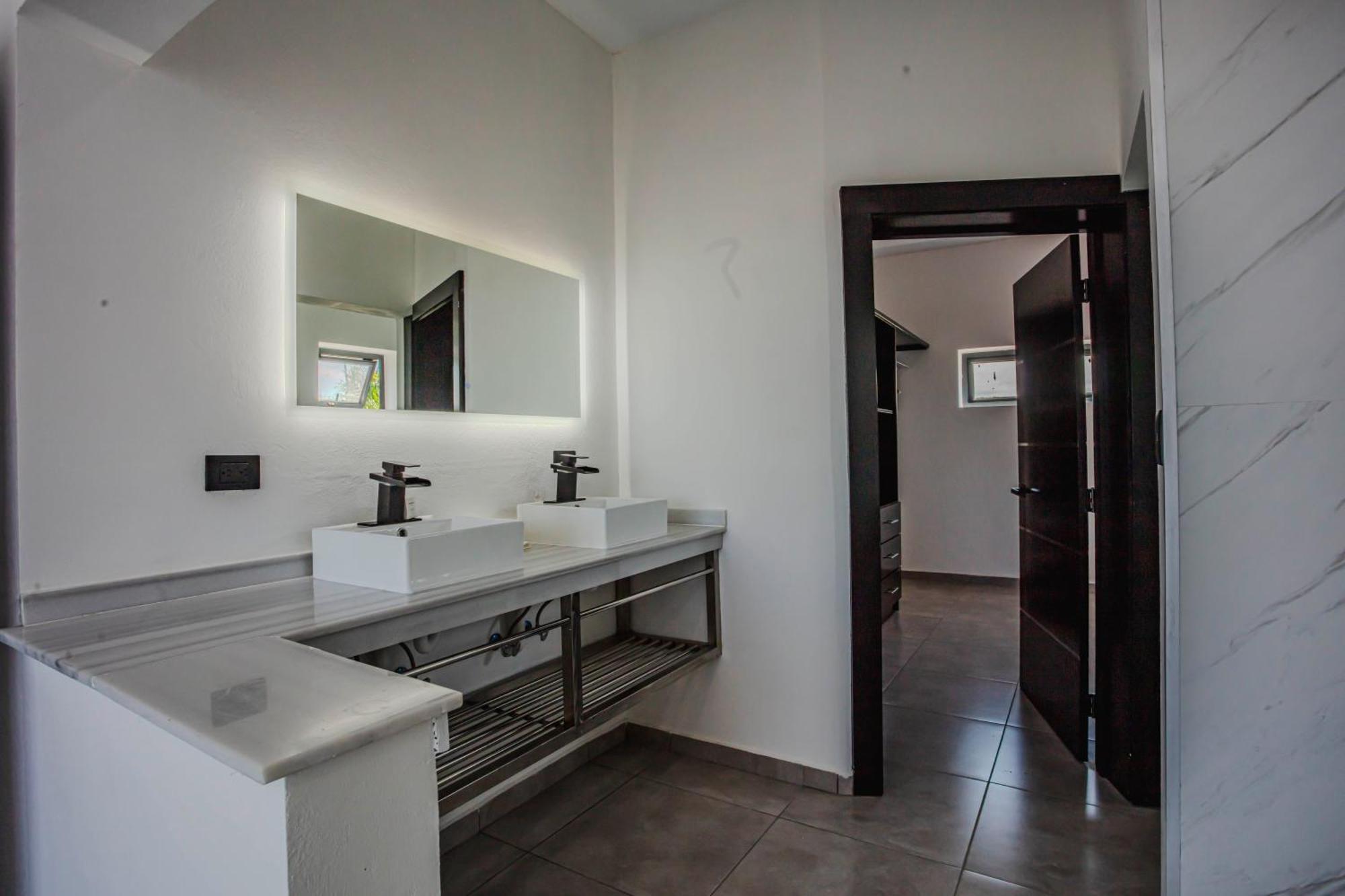 Instyle Residences At Rizz *