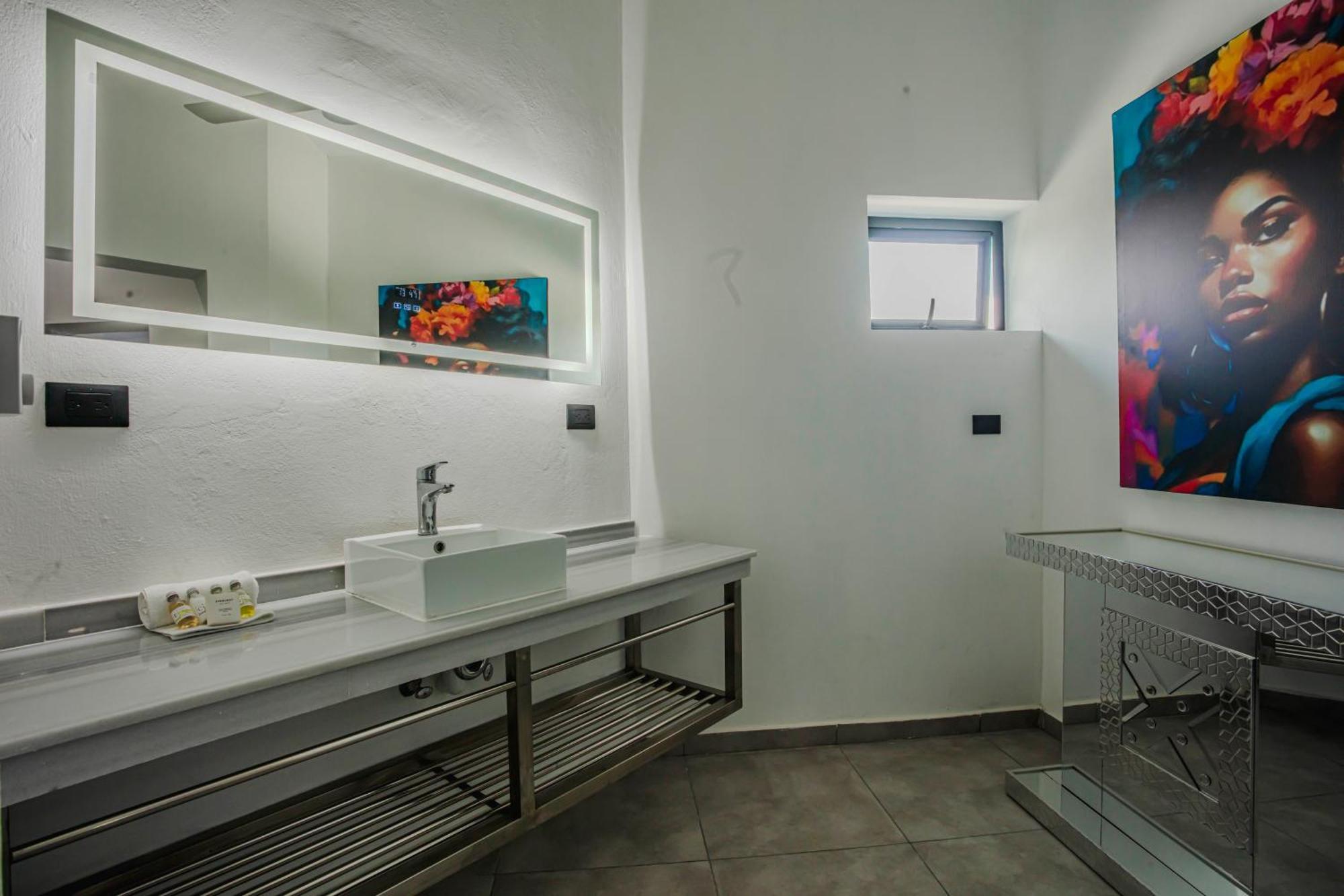 Instyle Residences At Rizz Hotel