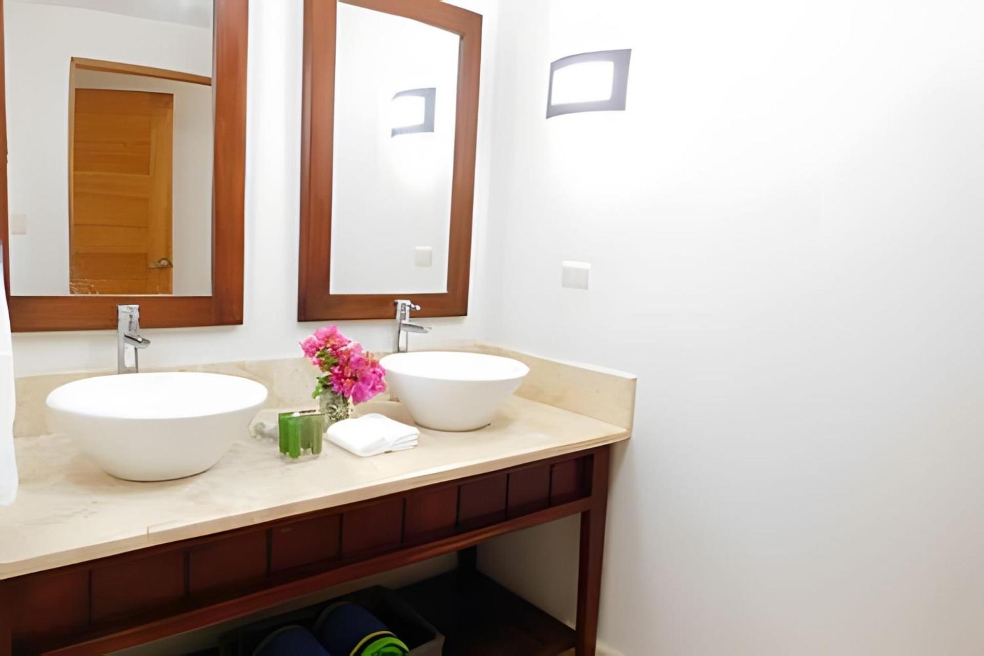 Spectacular Penthouse Ocean Views. Playa Bavaro. Apartment *