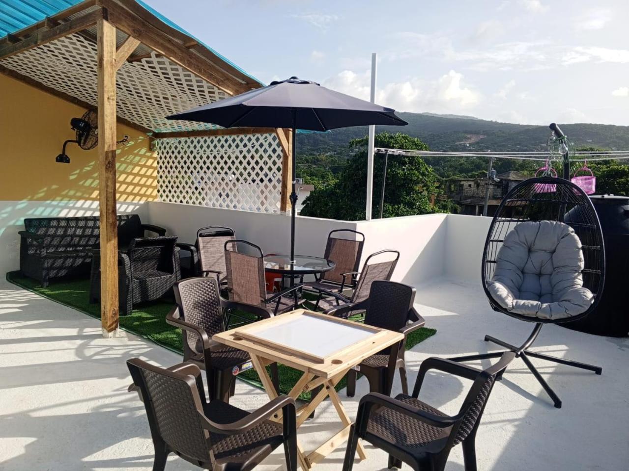Apartment Casita Linda Larimar - 2Br Apartment With Rooftop, Bay Views, Fast Wifi, Near Beach In Barahona *