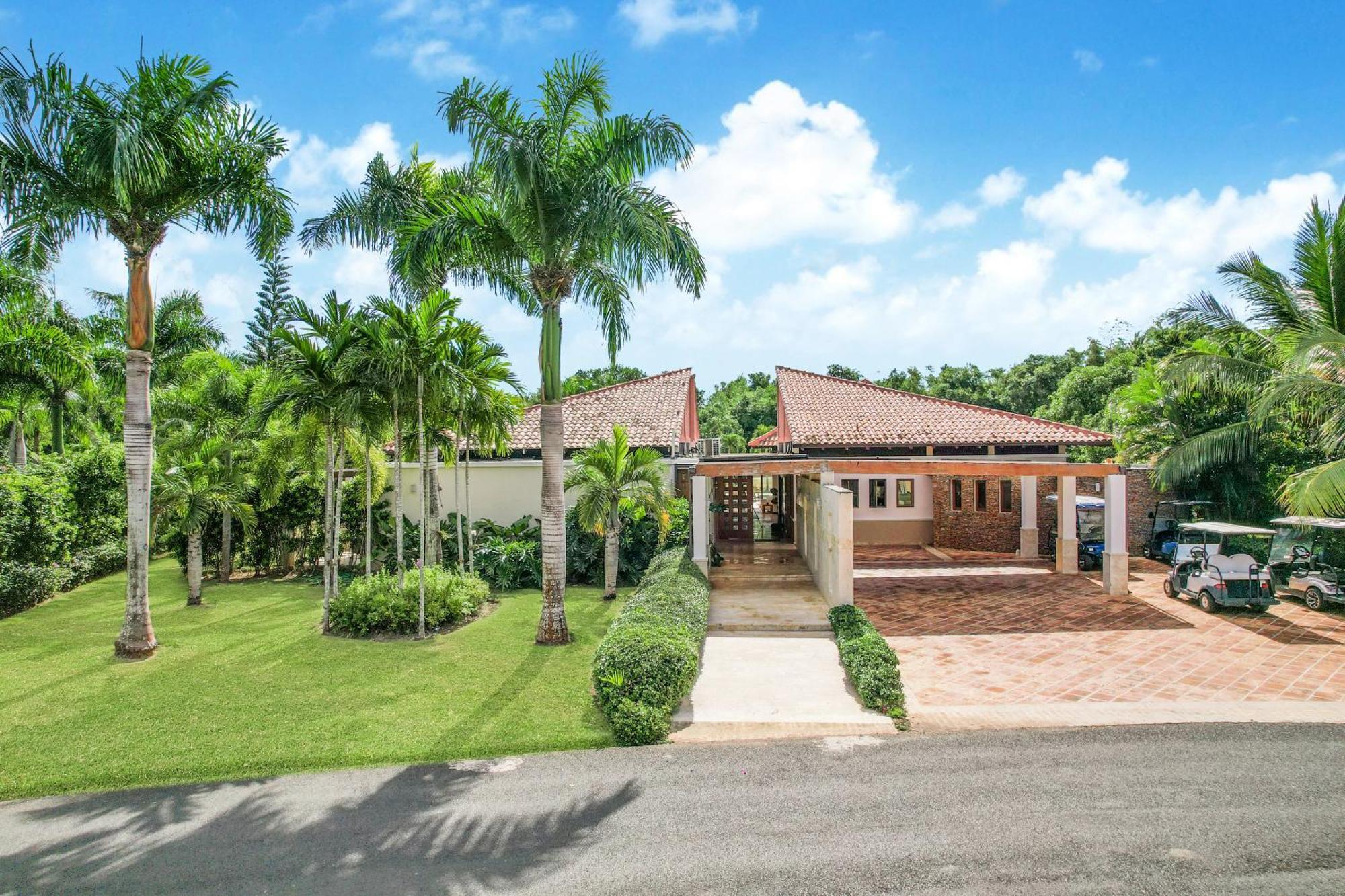 Stunning With Private Pool And Jacuzzi In La Romana