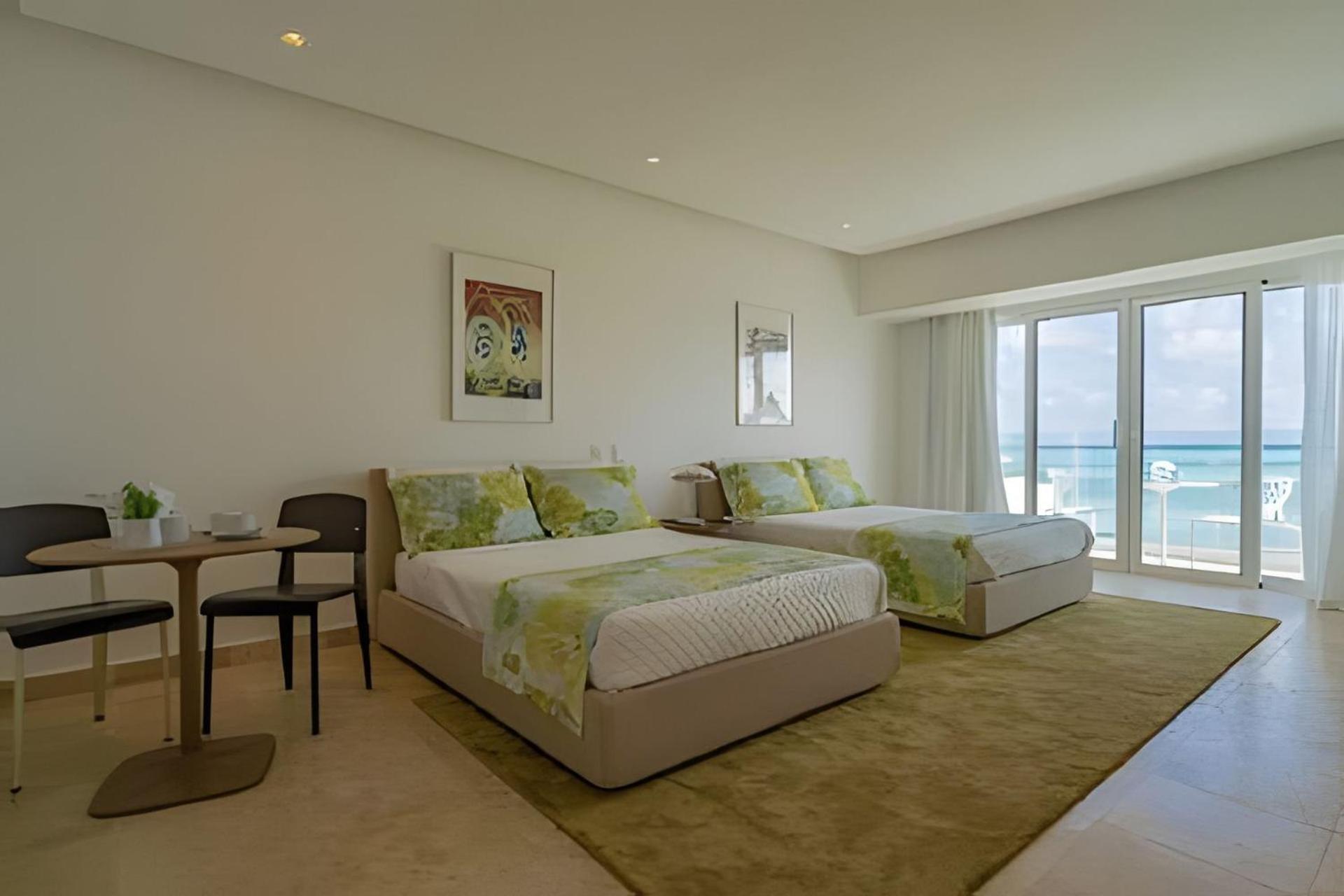Punta Palmera Front And Pool Views Cap Cana Apartment *