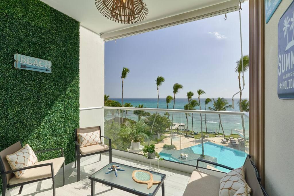 Aquarella Sunset Caribbean Beachfront Gataway Apartment