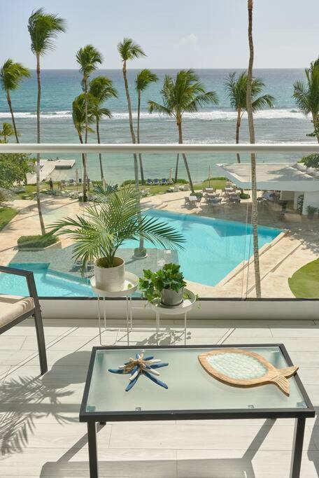 Aquarella Sunset Caribbean Beachfront Gataway Apartment *