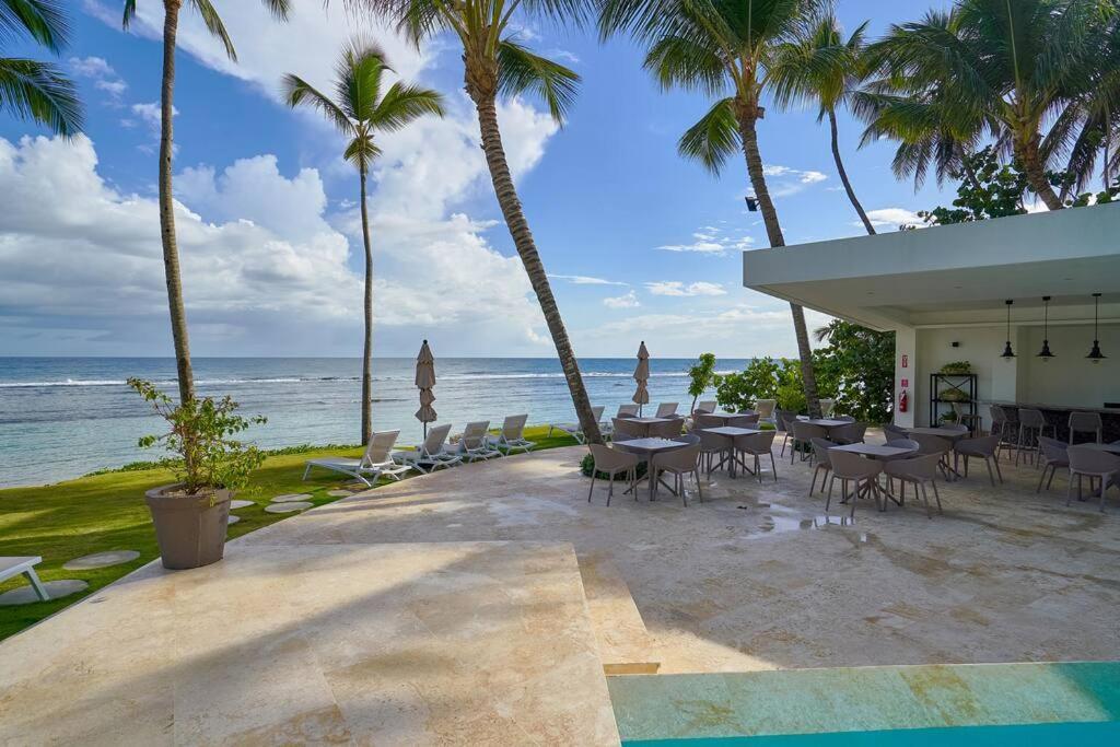 Aquarella Sunset Caribbean Beachfront Gataway Apartment *