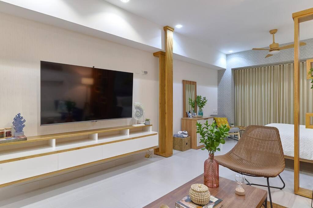 Aquarella Sunset Caribbean Beachfront Gataway Apartment