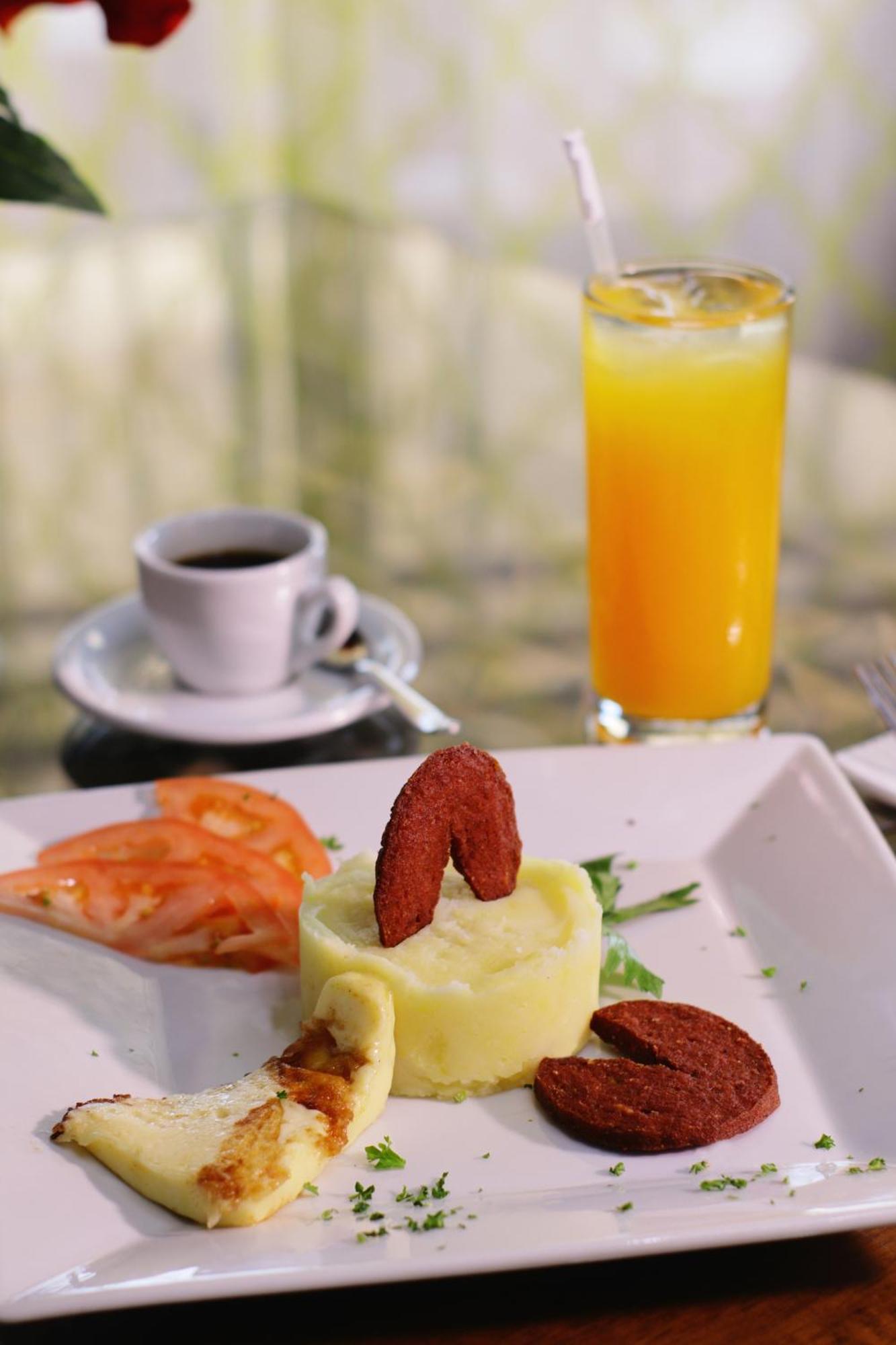 Hotel Capriccio Mare Y Restaurante 3*