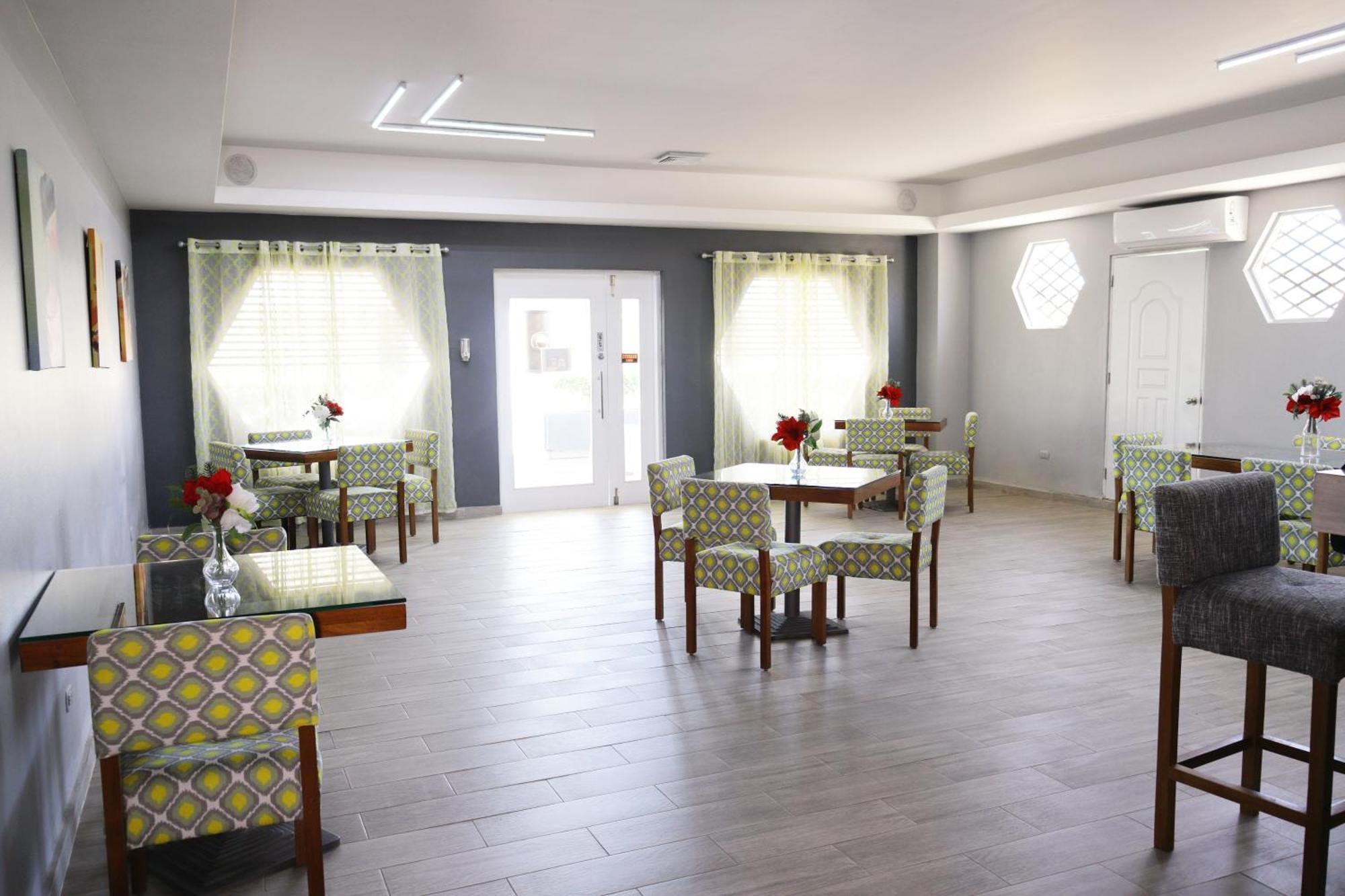 Hotel Capriccio Mare Y Restaurante 3*