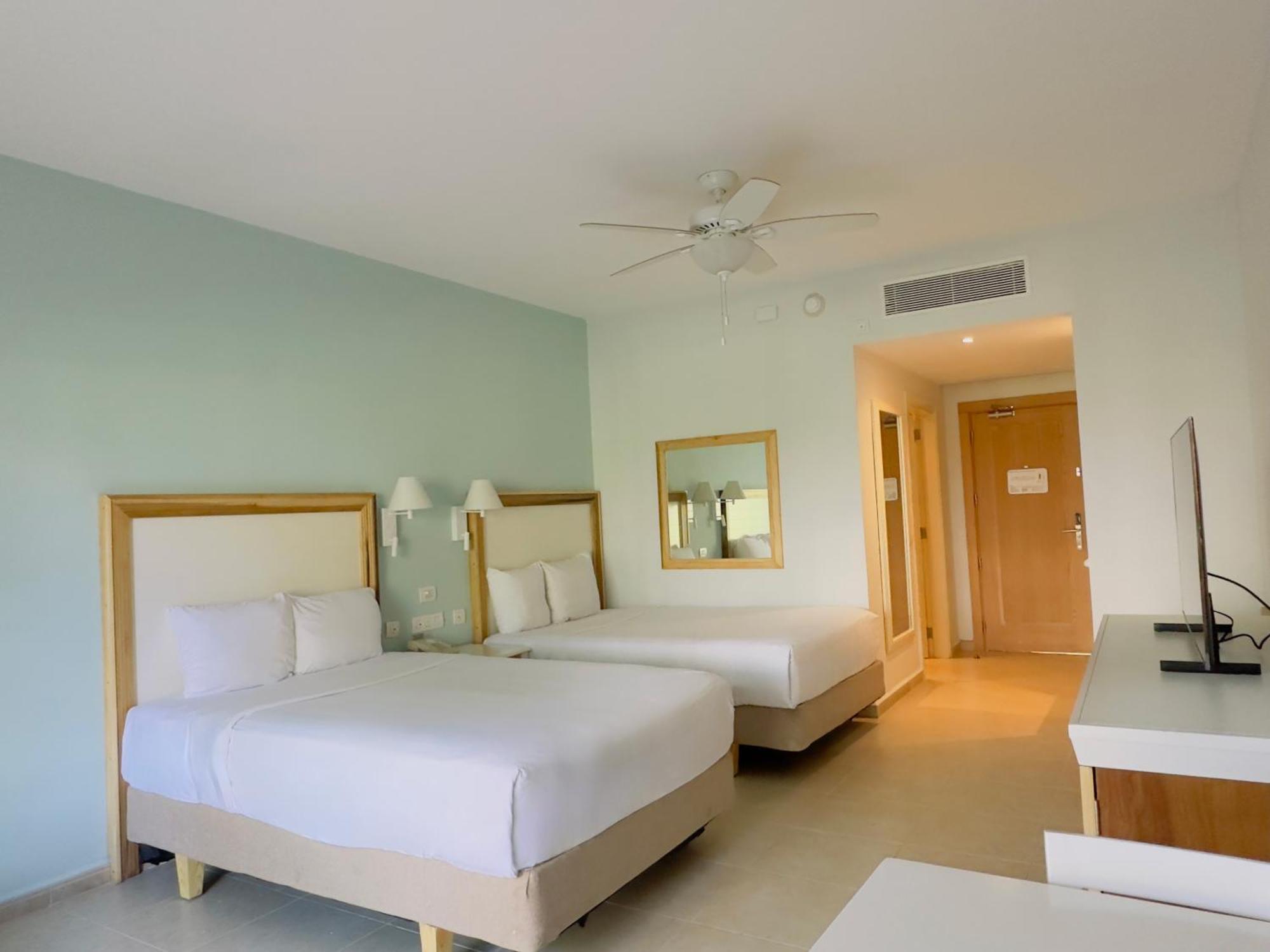 Iberostar Waves 5*