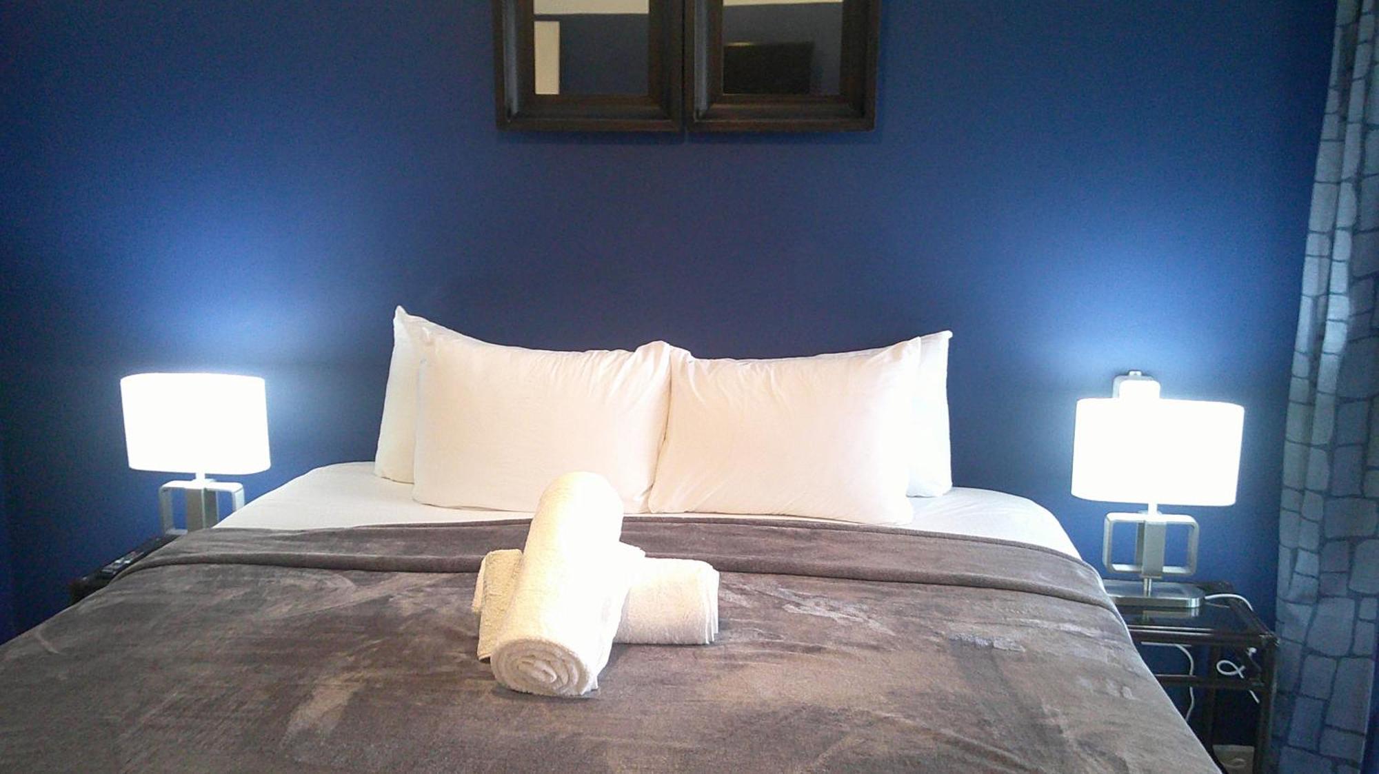 E&j Boutique Residences Guest house