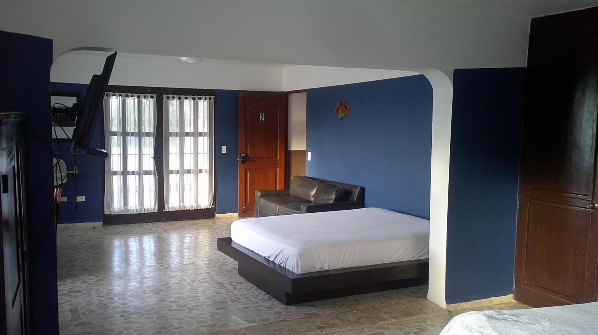 Guest house E&j Boutique Residences 3*