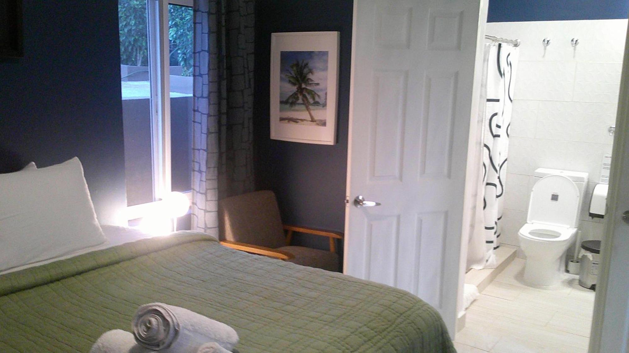 E&j Boutique Residences