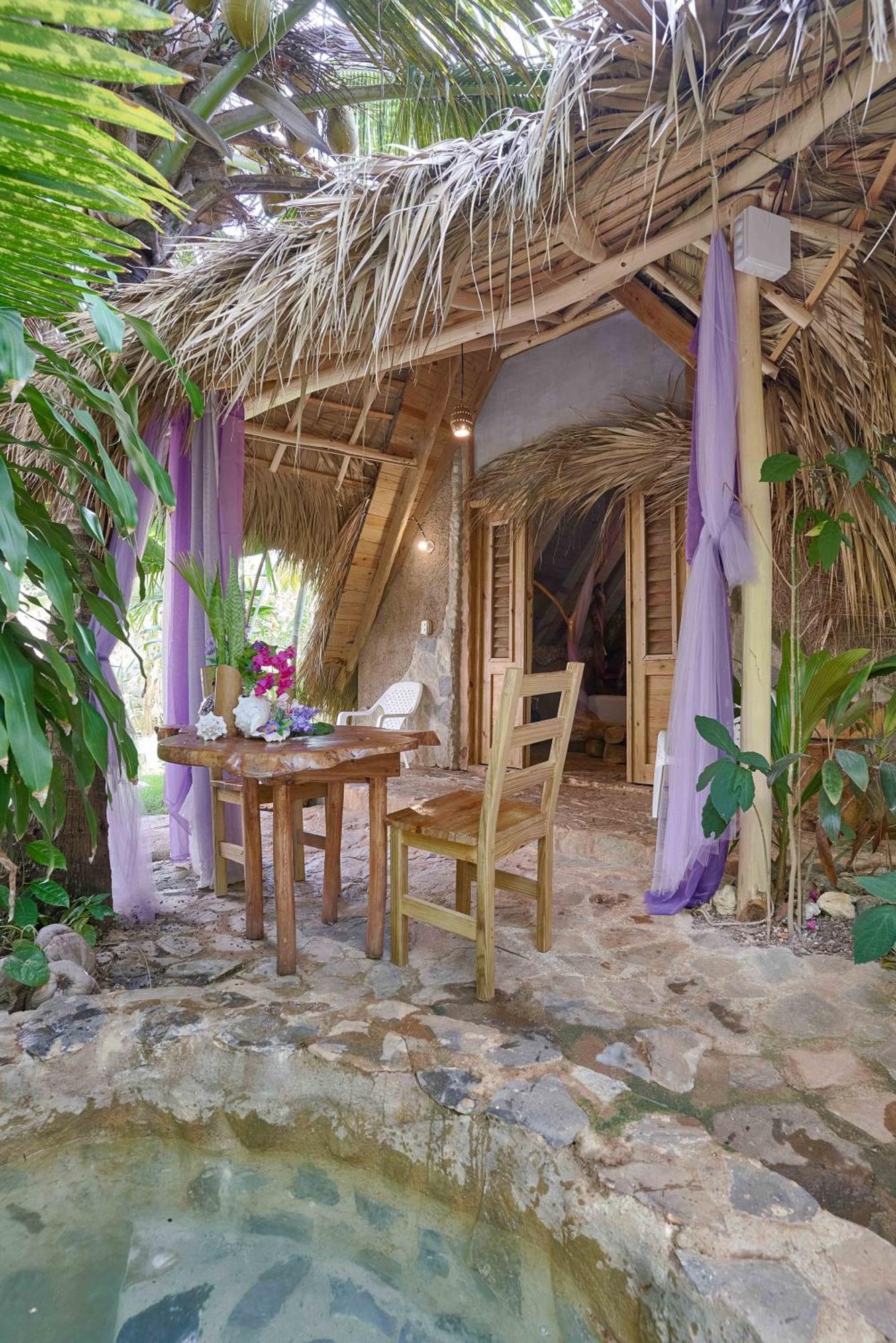 Tropical & Restaurant-pizzeria 4*