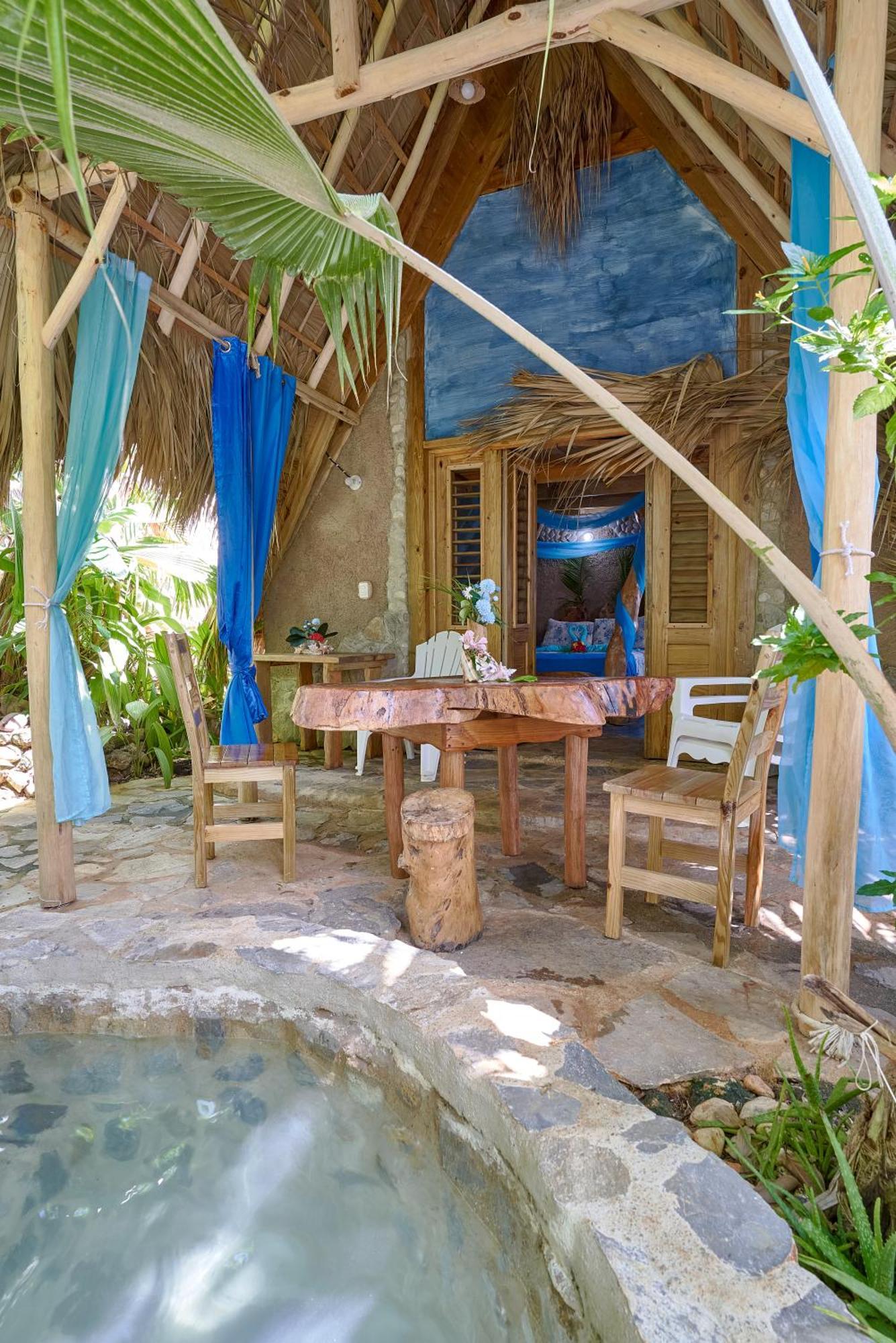 Tropical & Restaurant-pizzeria Bed & Breakfast