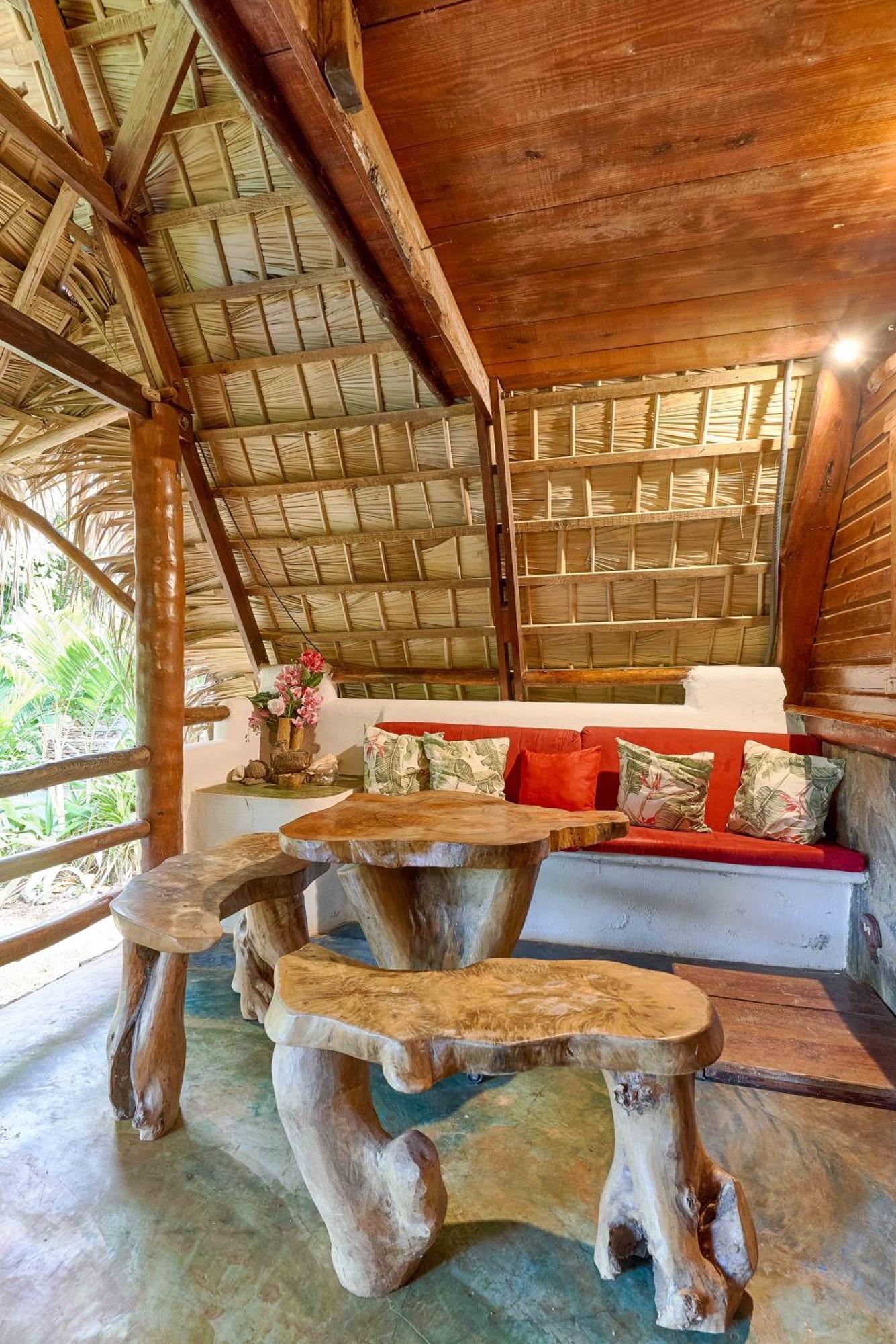 Tropical & Restaurant-pizzeria Bed & Breakfast