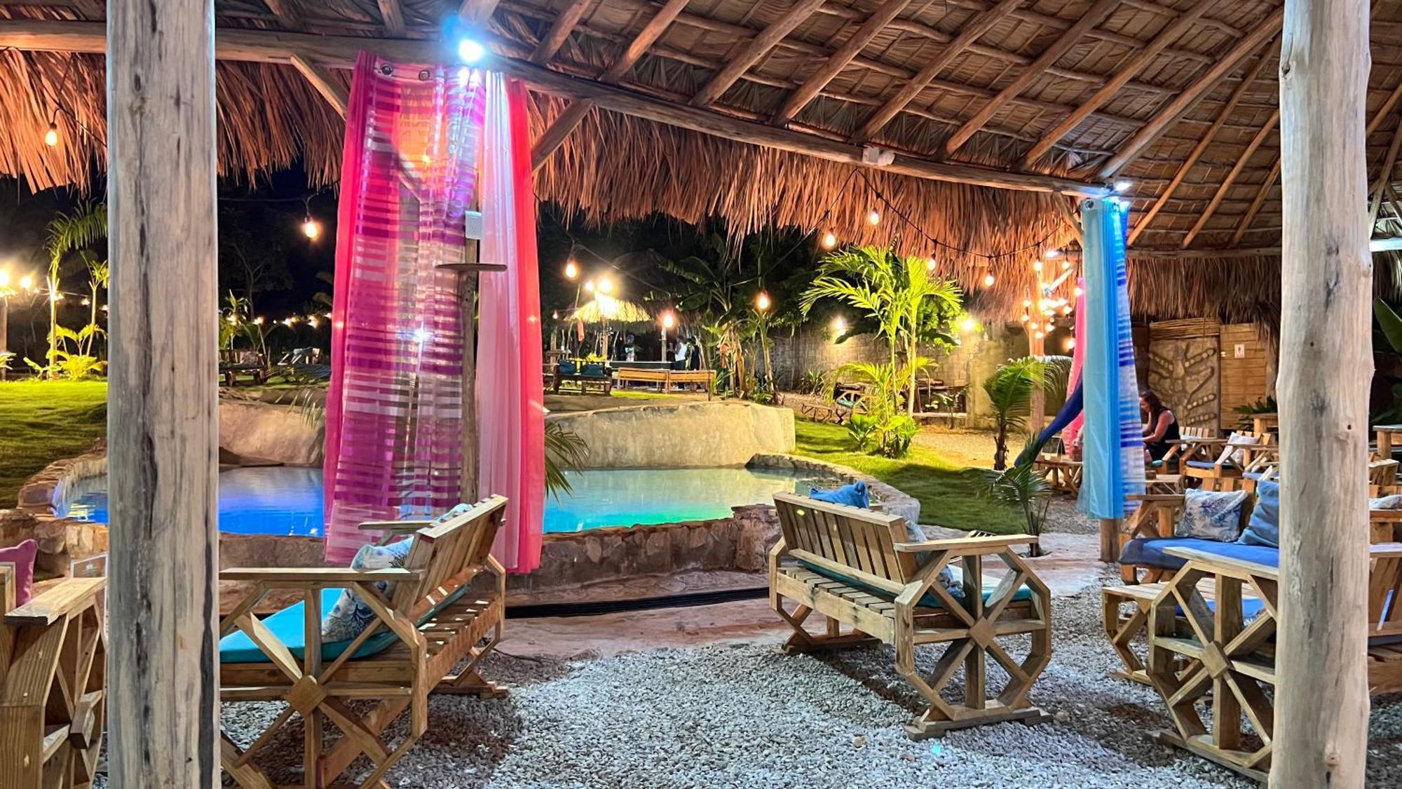 Tropical & Restaurant-pizzeria Bed & Breakfast