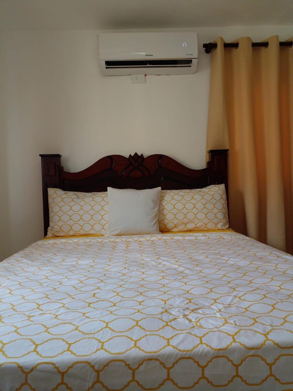 Caleta Apartment *