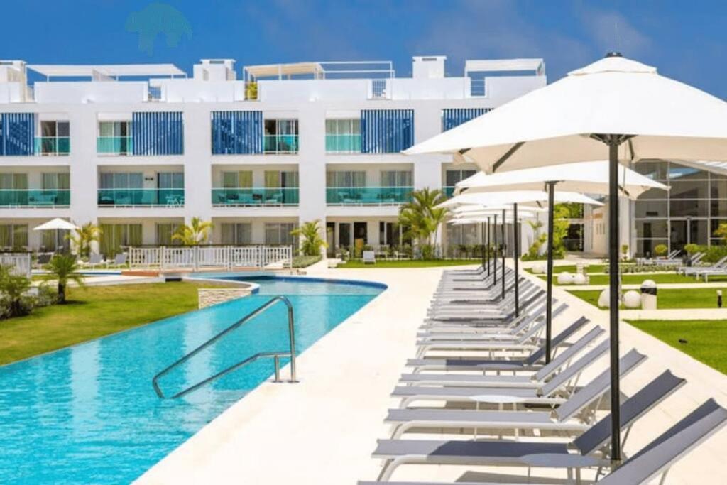 Paradise Pool Front And At