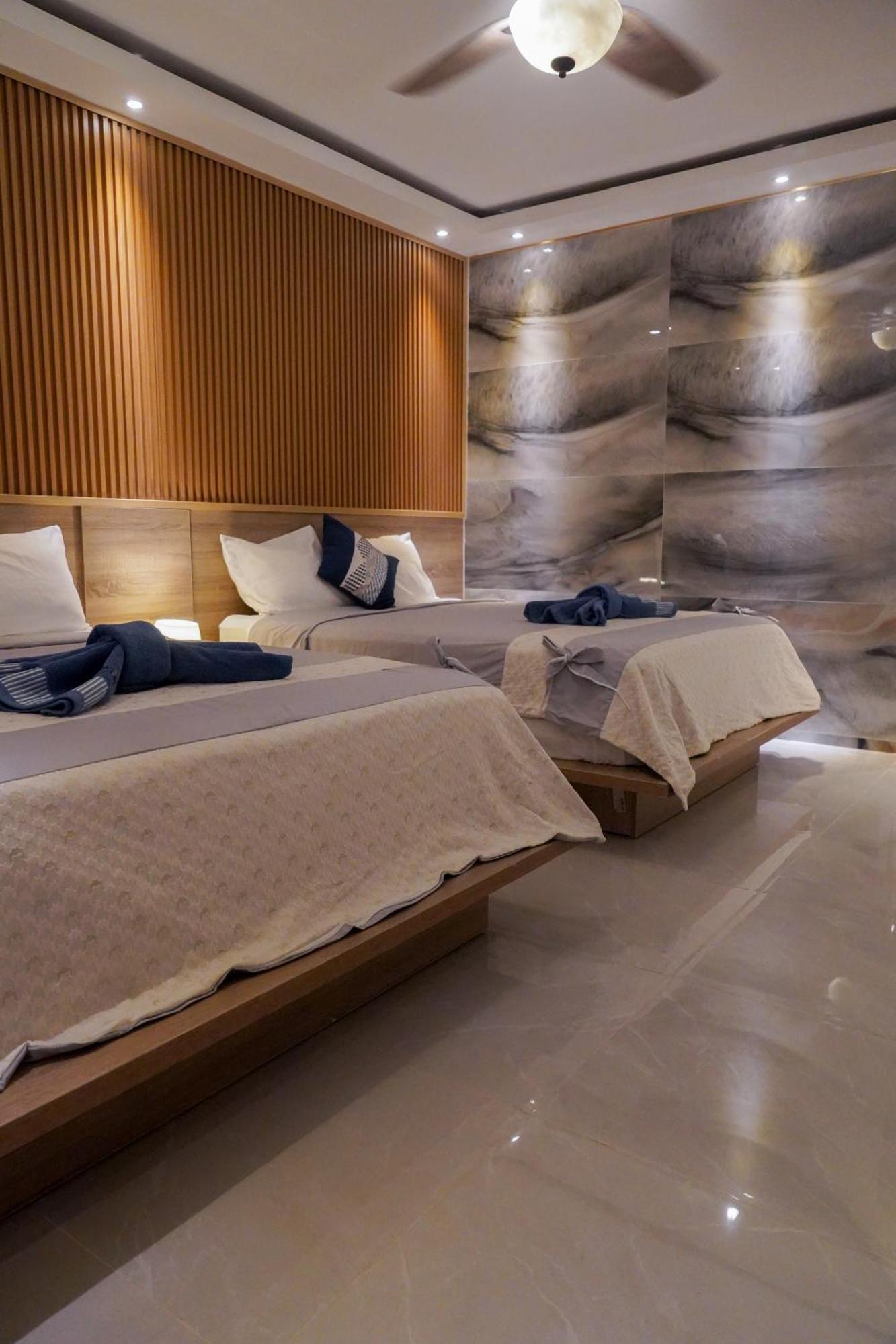 Hotel Soficu On The