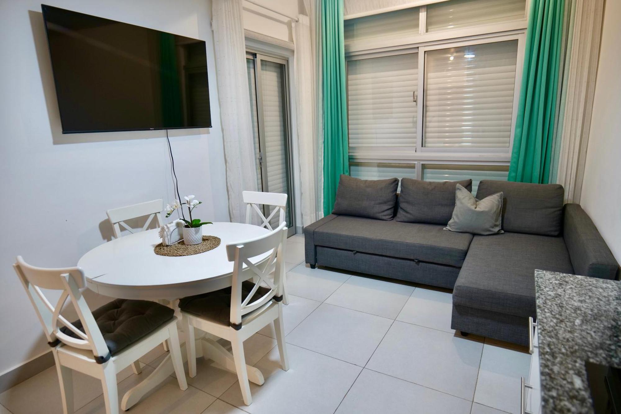 Kendasoltower Juandolio-seaview-1br-2bds-4px-wifi-tv-ac-newtower *