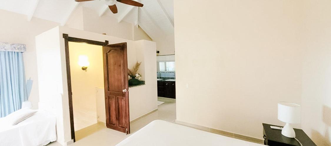 Aparthotel Brisas Doradas Beachfront