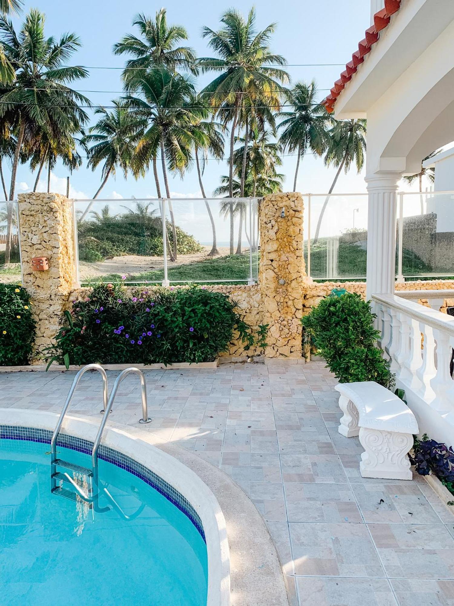 Brisas Doradas Beachfront Aparthotel *