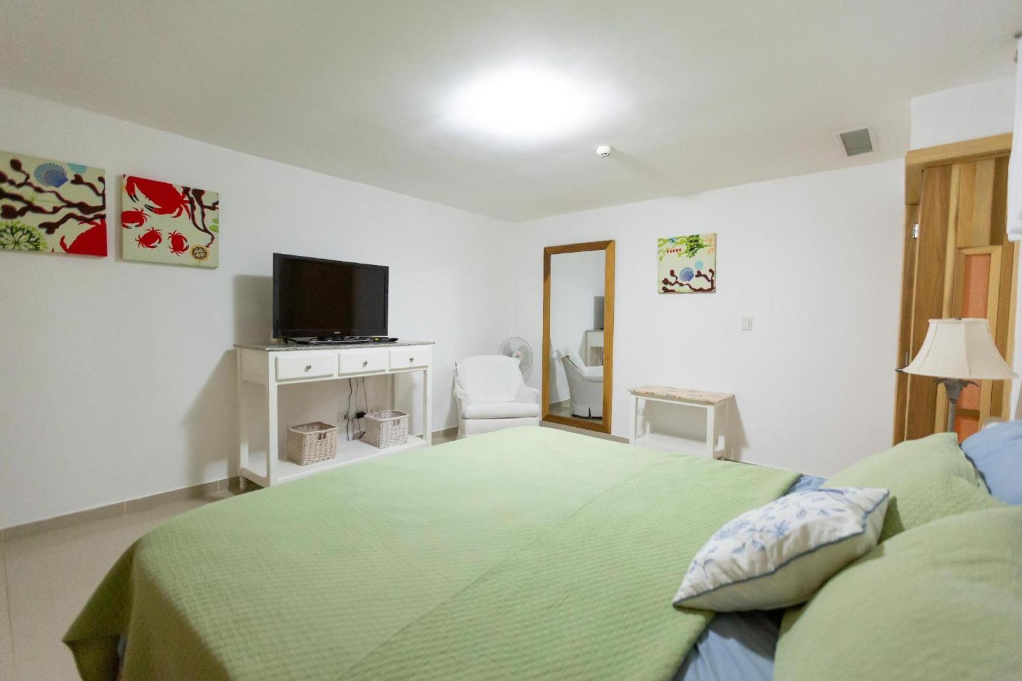 Marbella Beachfront Apartment *