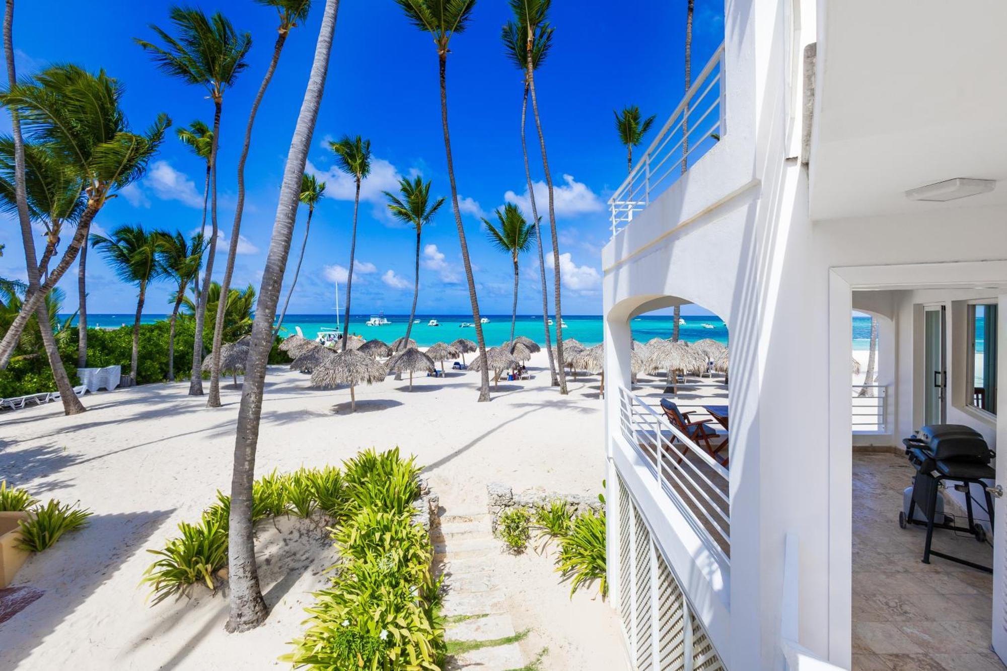 Prime Ocean View - 3-bedroom Getaway With Private Terrace On Bavaro Apartment