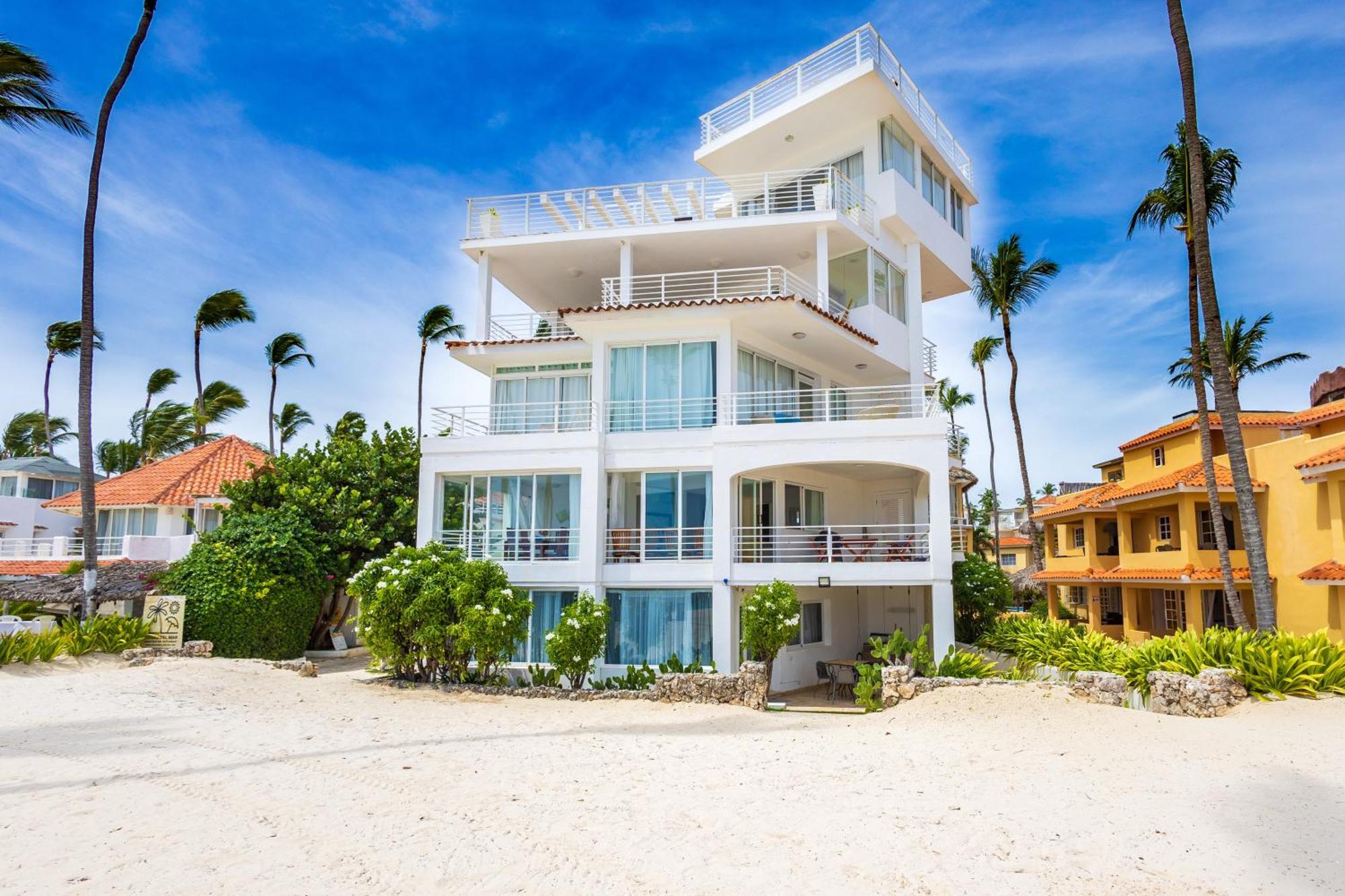 Prime Ocean View - 3-bedroom Getaway With Private Terrace On Bavaro Apartment *