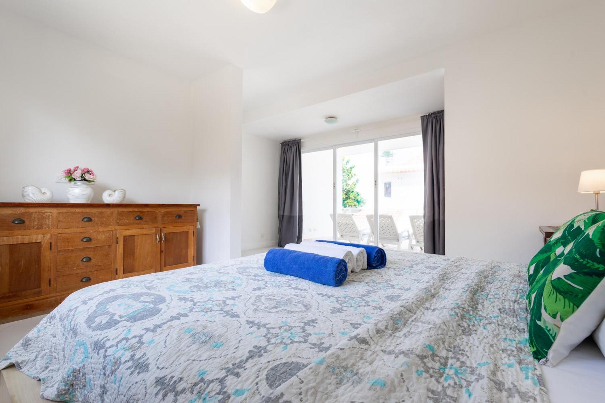 Prime Ocean View - 3-bedroom Getaway With Private Terrace On Bavaro Apartment *