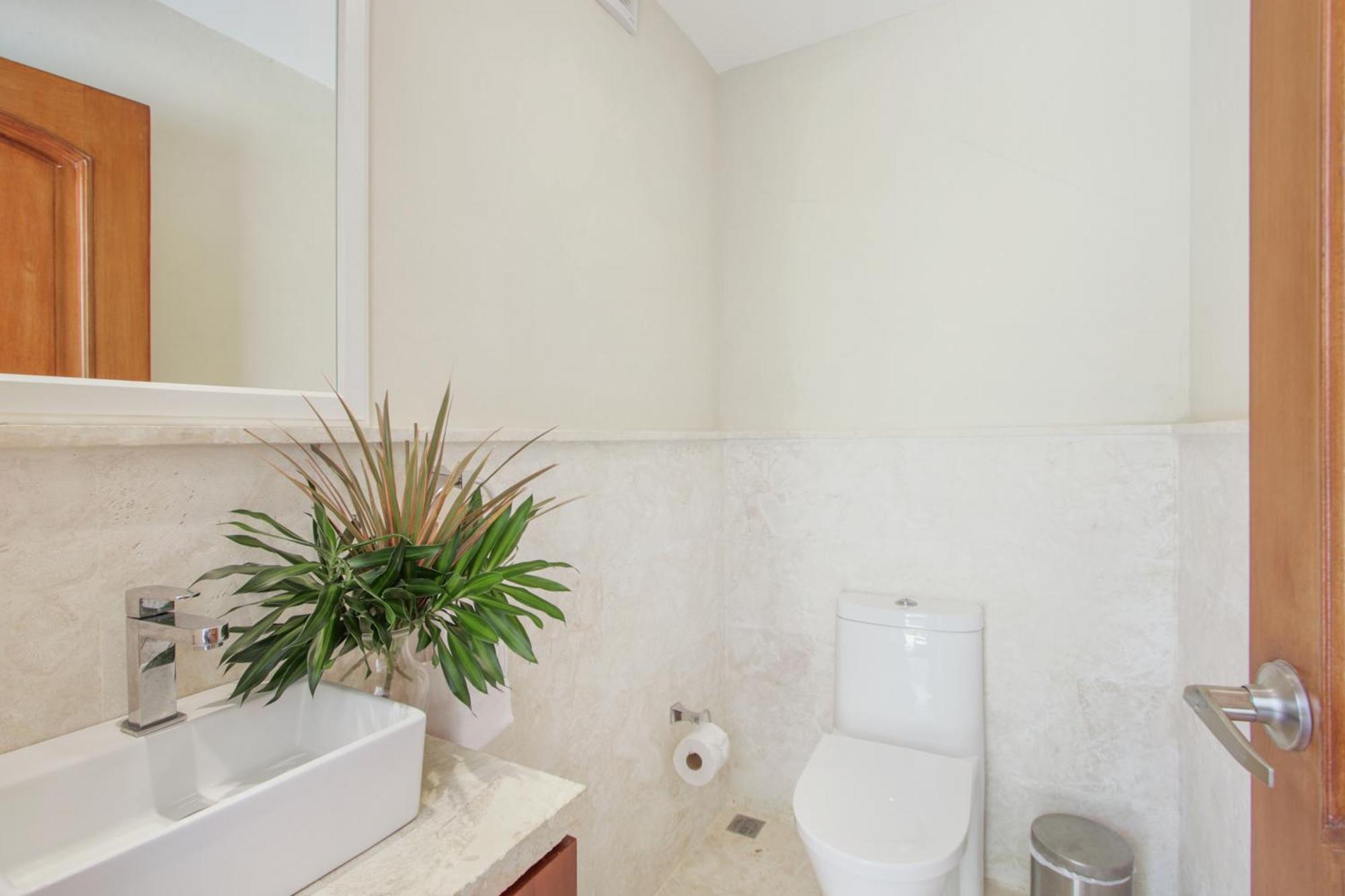 Amazing In With Included In Price Maid And Waiter Villa *