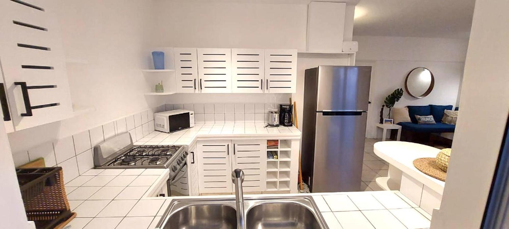 Beachfront Unit With Stunning Sunsets And Starlink Internet ! *