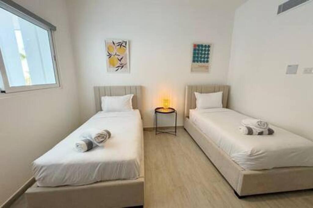 Apartment Brand New And Golf In *