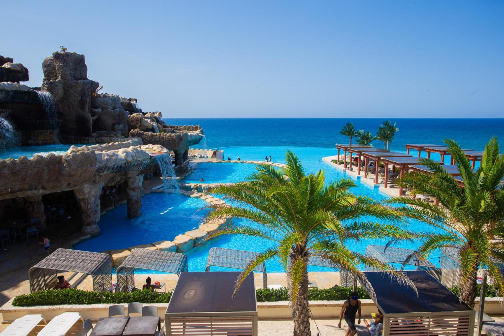 Ocean Village Deluxe