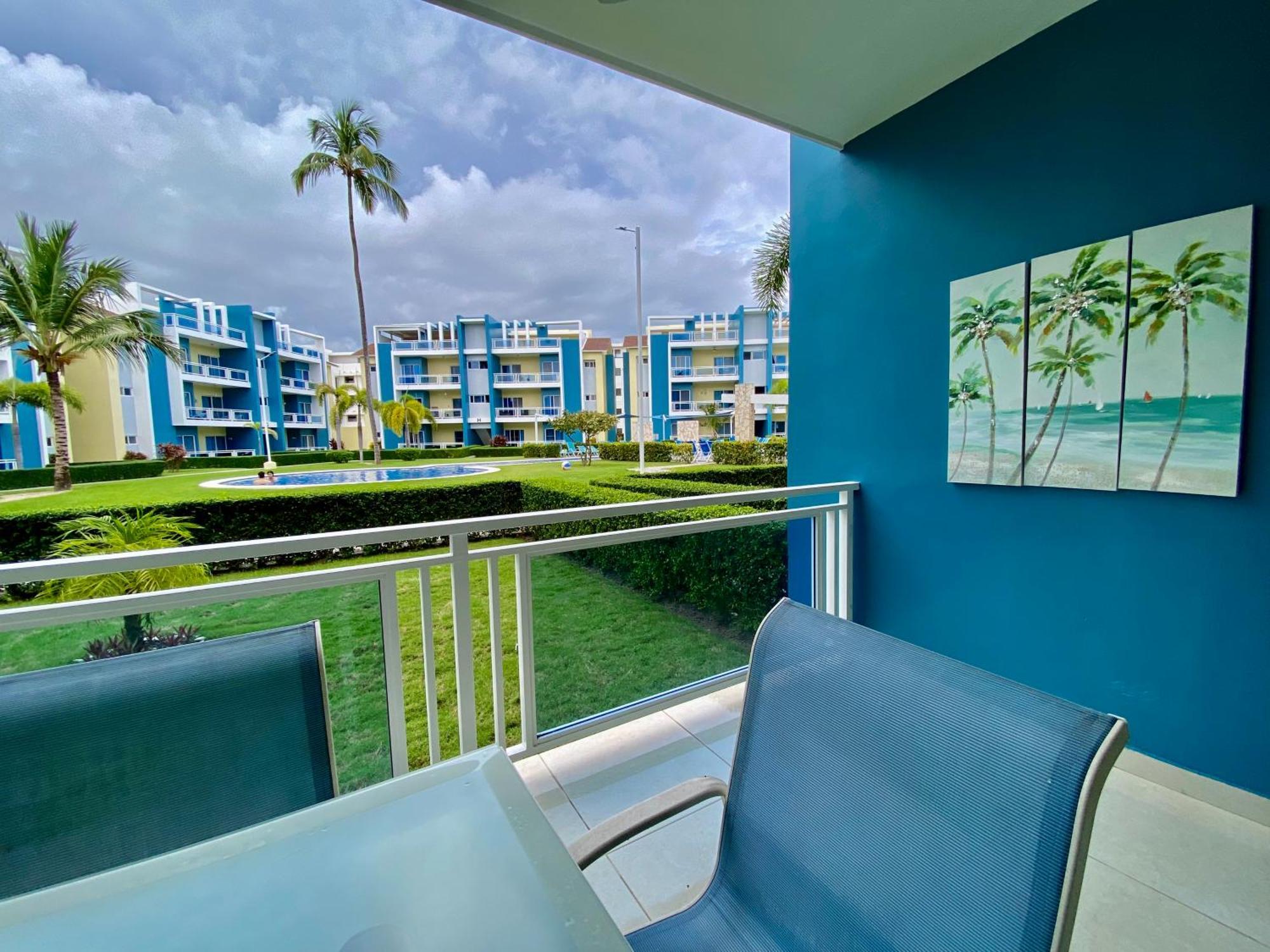 Paradise Close To The Pool Free Parking,wifi- Apartment *