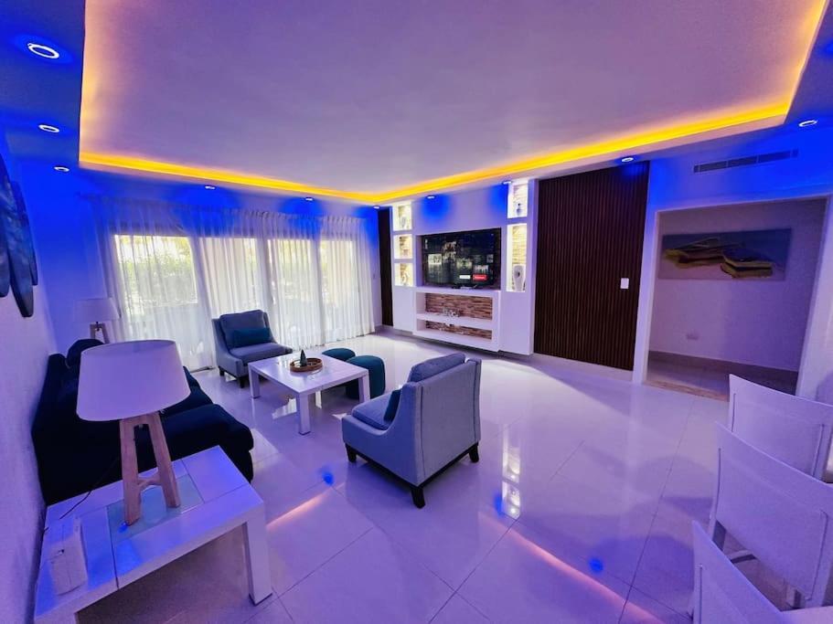 Vacation Ocean Front Apartment