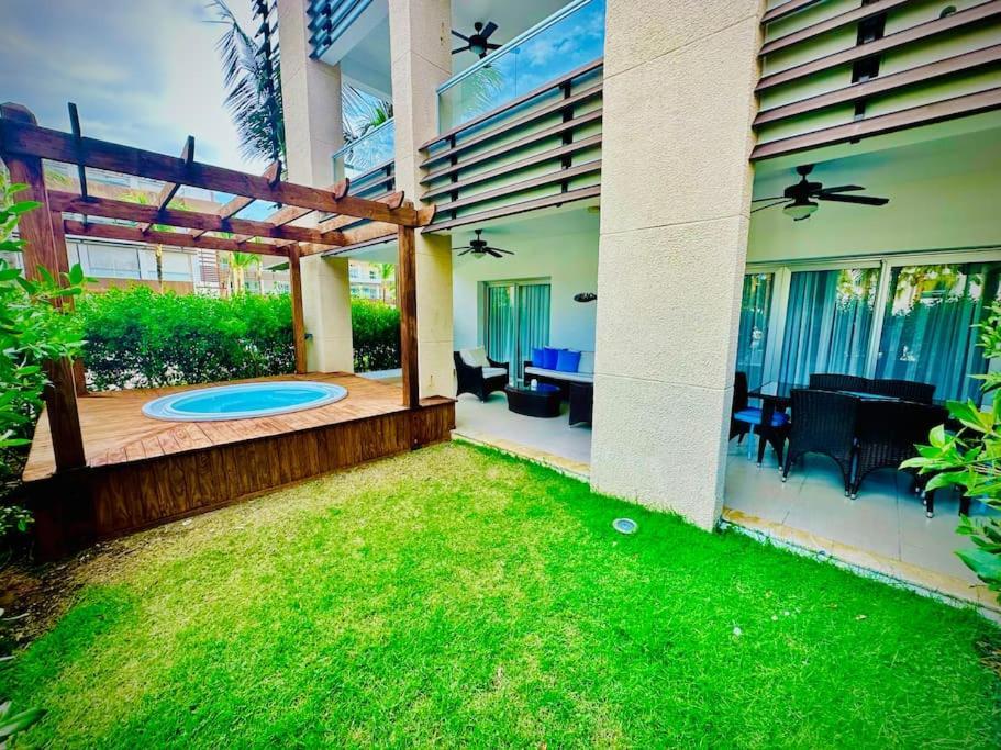 Vacation Ocean Front Apartment *