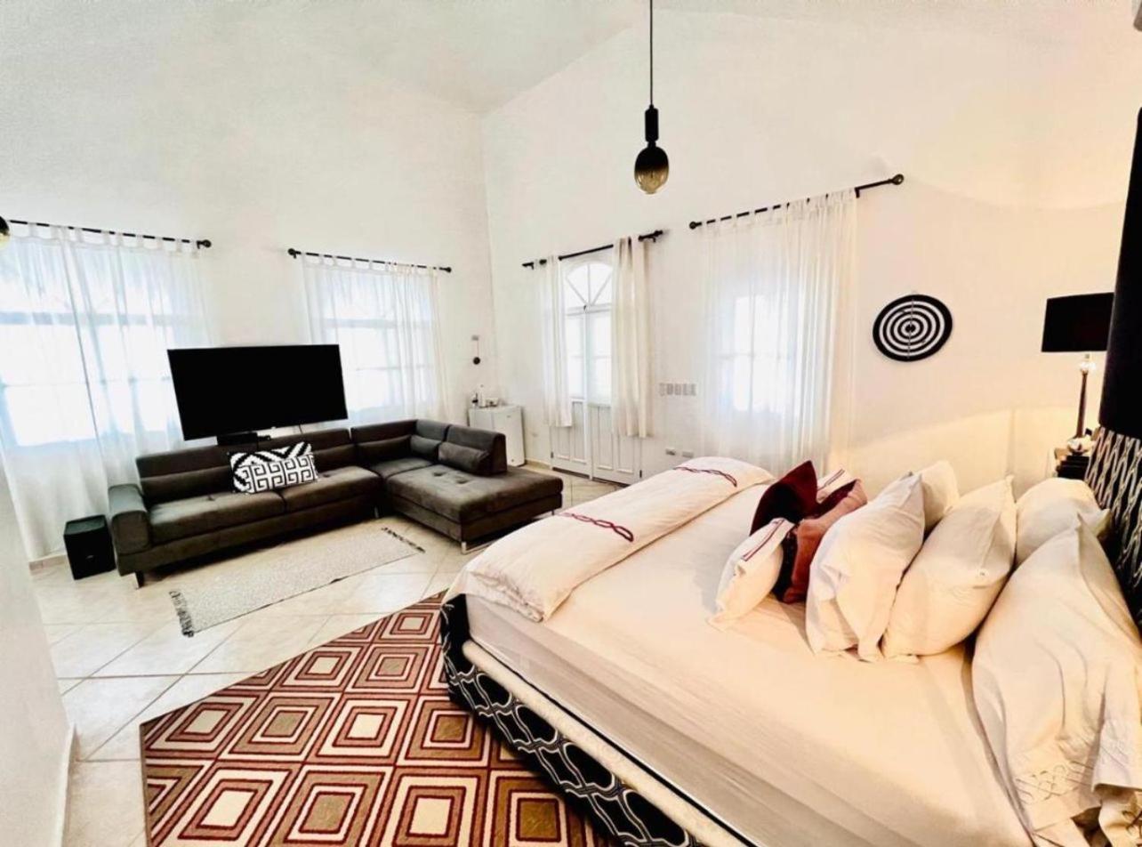 Mikonos Hills Villa Nagua
