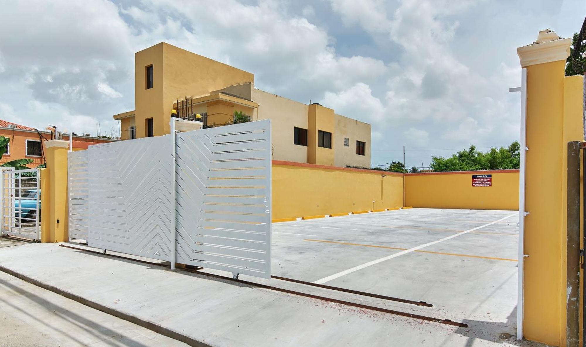 With Kitchen Premium Wi-fi In Corales Del Sur, Santo Domingo *
