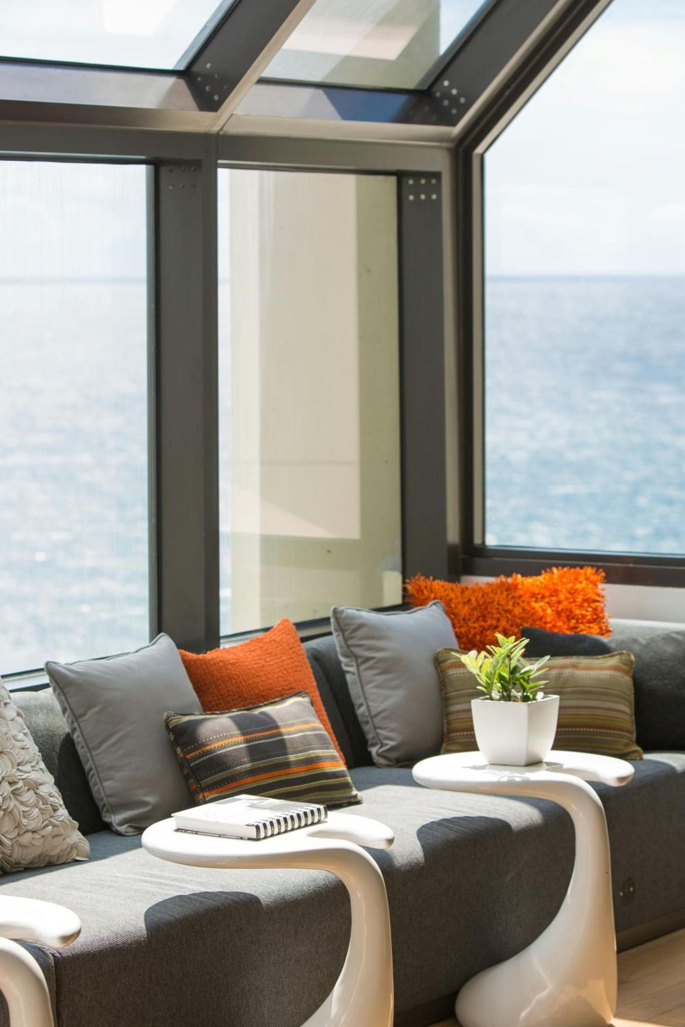 Hotel Renaissance Jaragua & Casino 4*