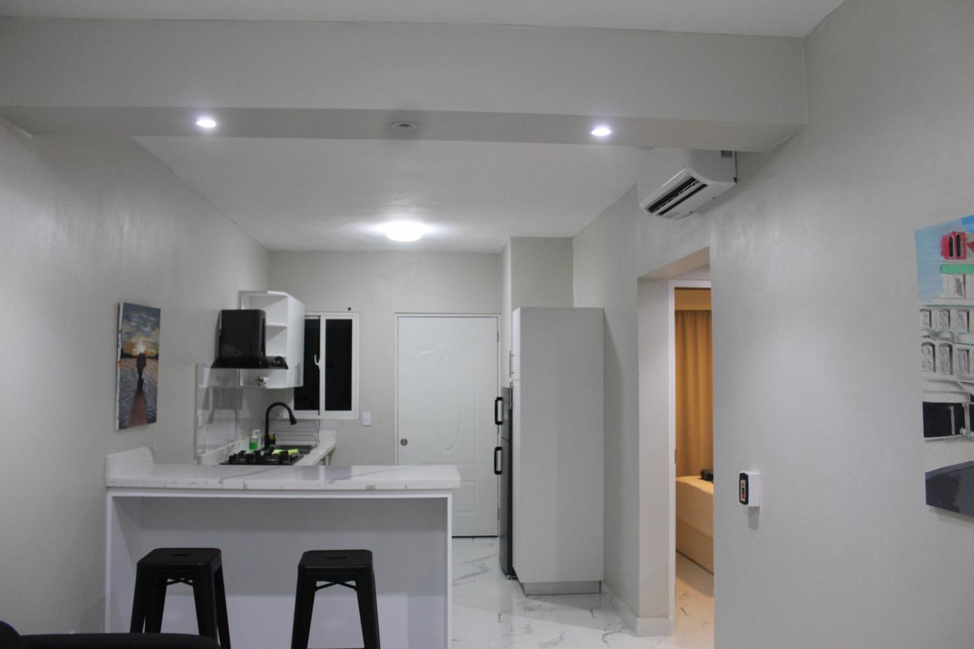 Sundown Relaxed-punta Rucia Capsule hotel