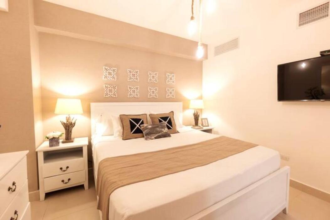 Luxury Beachfront 2br At Olas, *