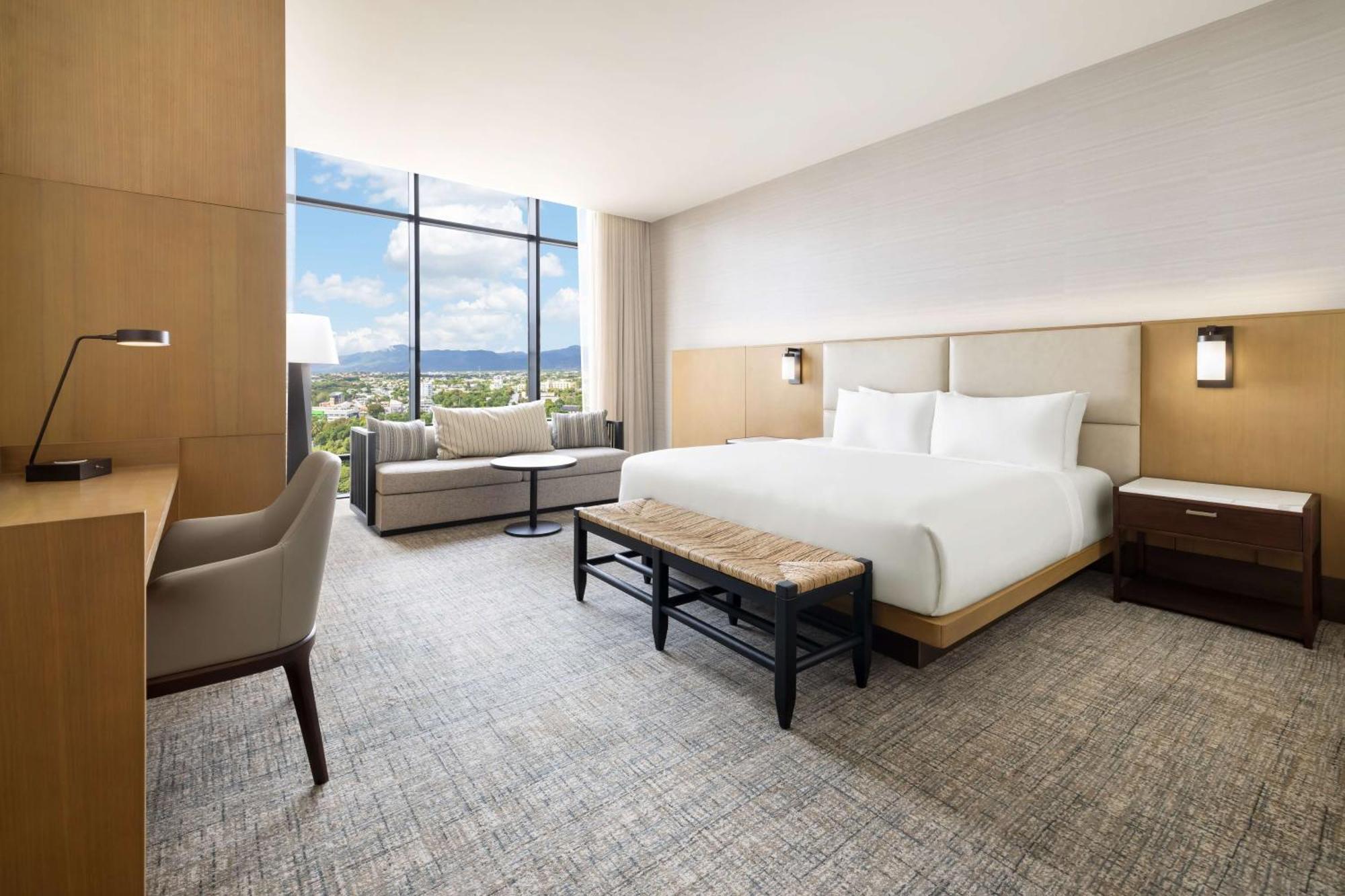 Santiago, Curio Collection By Hilton Hotel Santiago De Los Caballeros