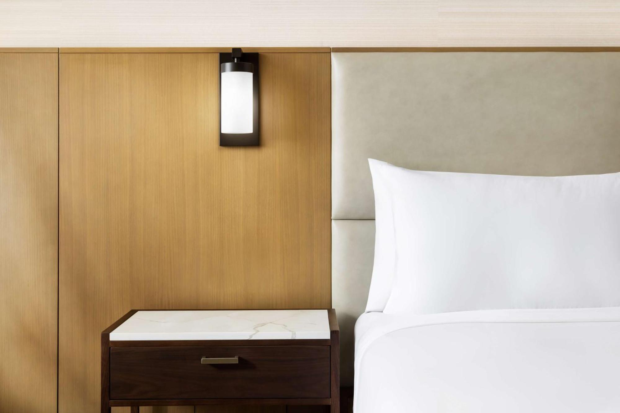 Hotel Santiago, Curio Collection By Hilton 4*