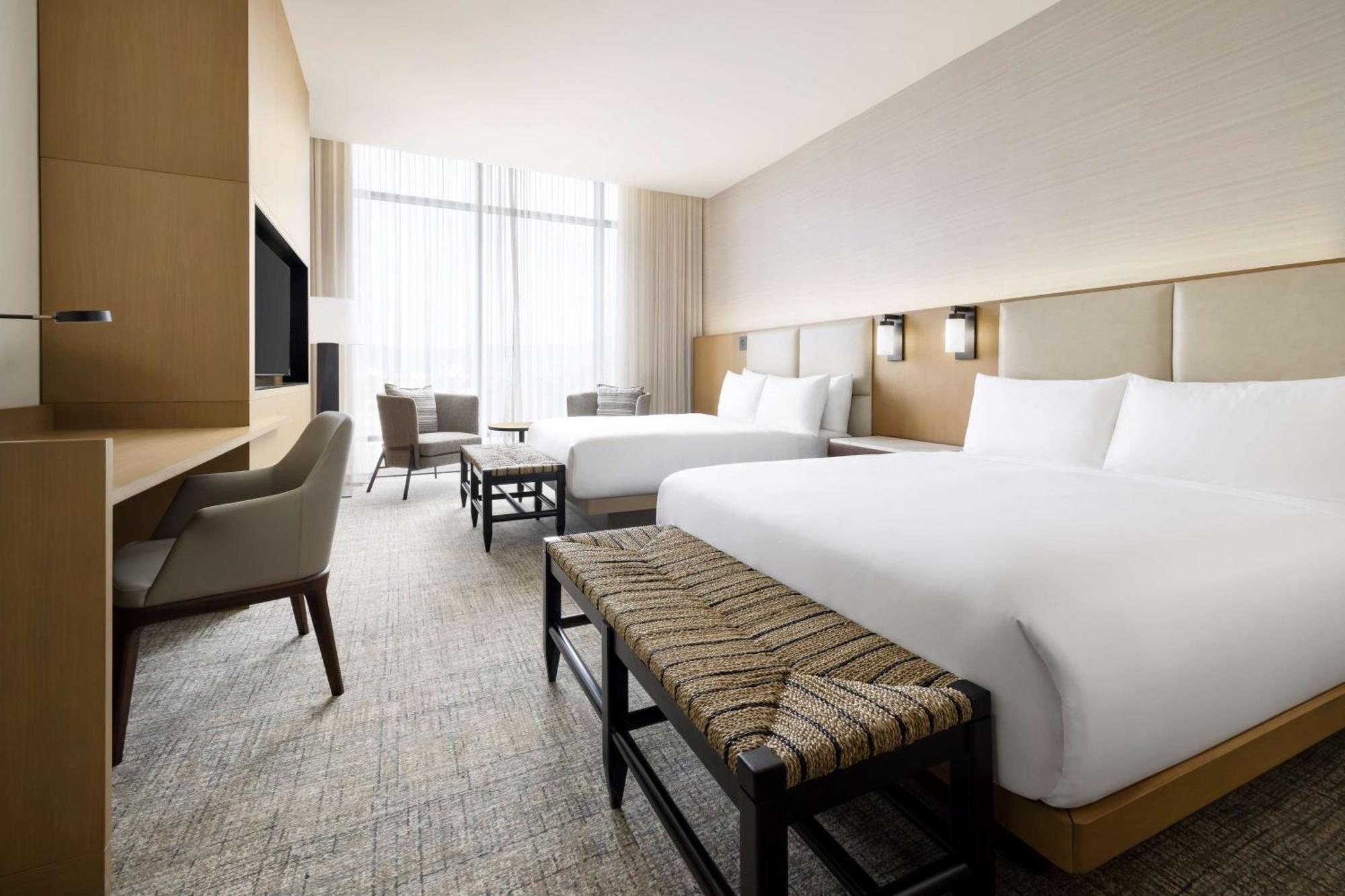 Hotel Santiago, Curio Collection By Hilton Santiago De Los Caballeros