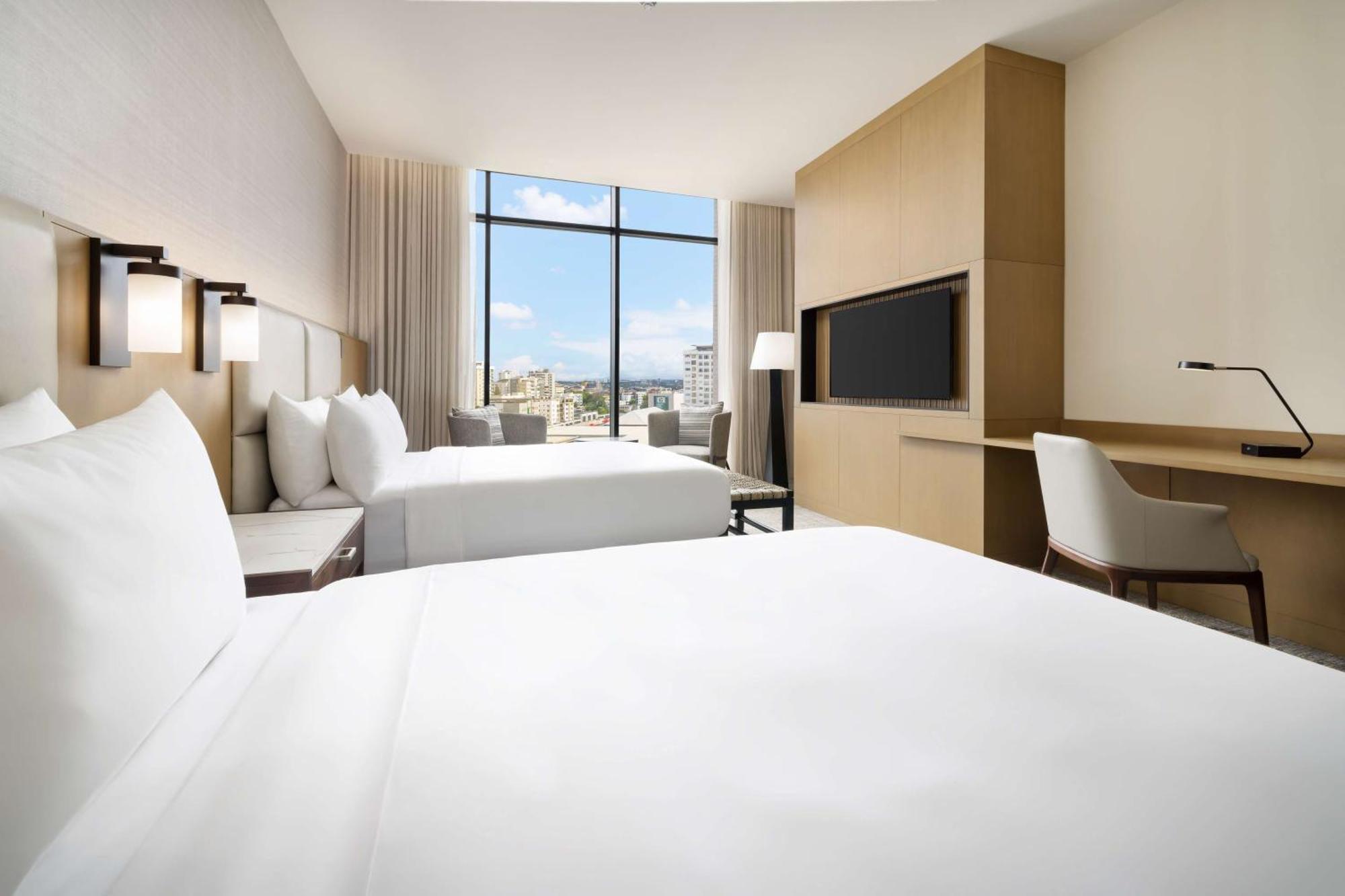 Santiago, Curio Collection By Hilton Hotel Santiago De Los Caballeros